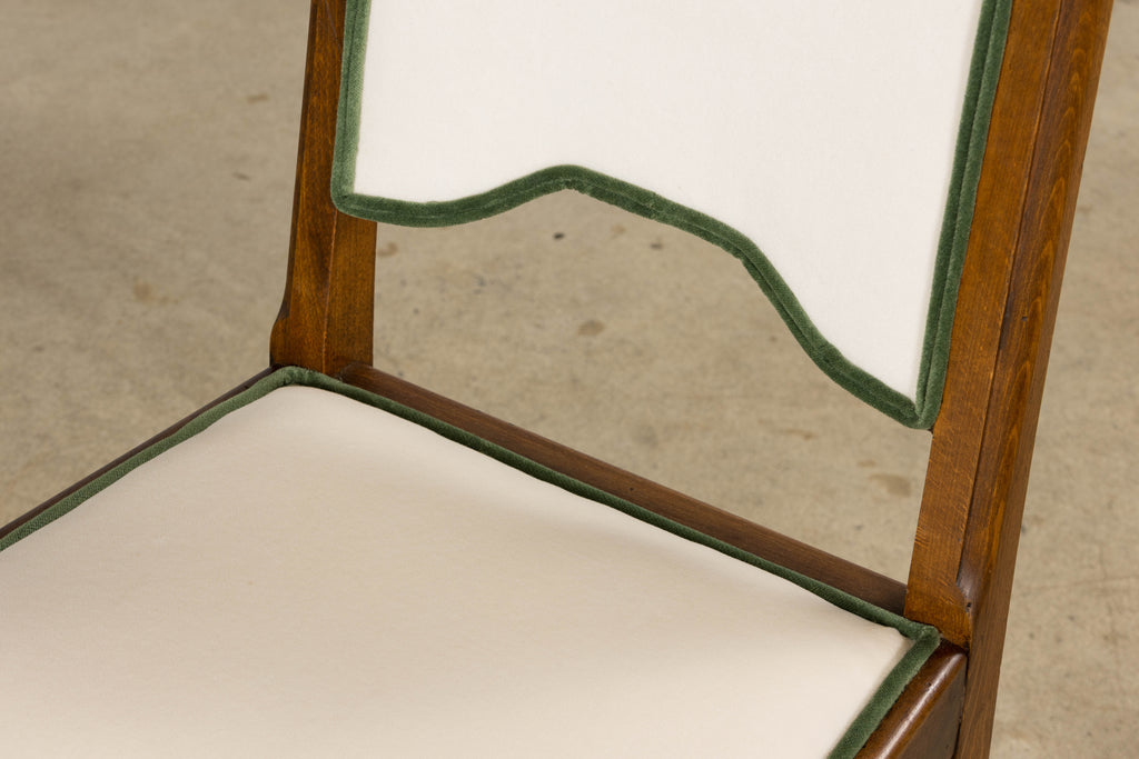 Set of Six 1930s French Art Deco Scalloped Backs Dining Chairs in Maple & Velvet