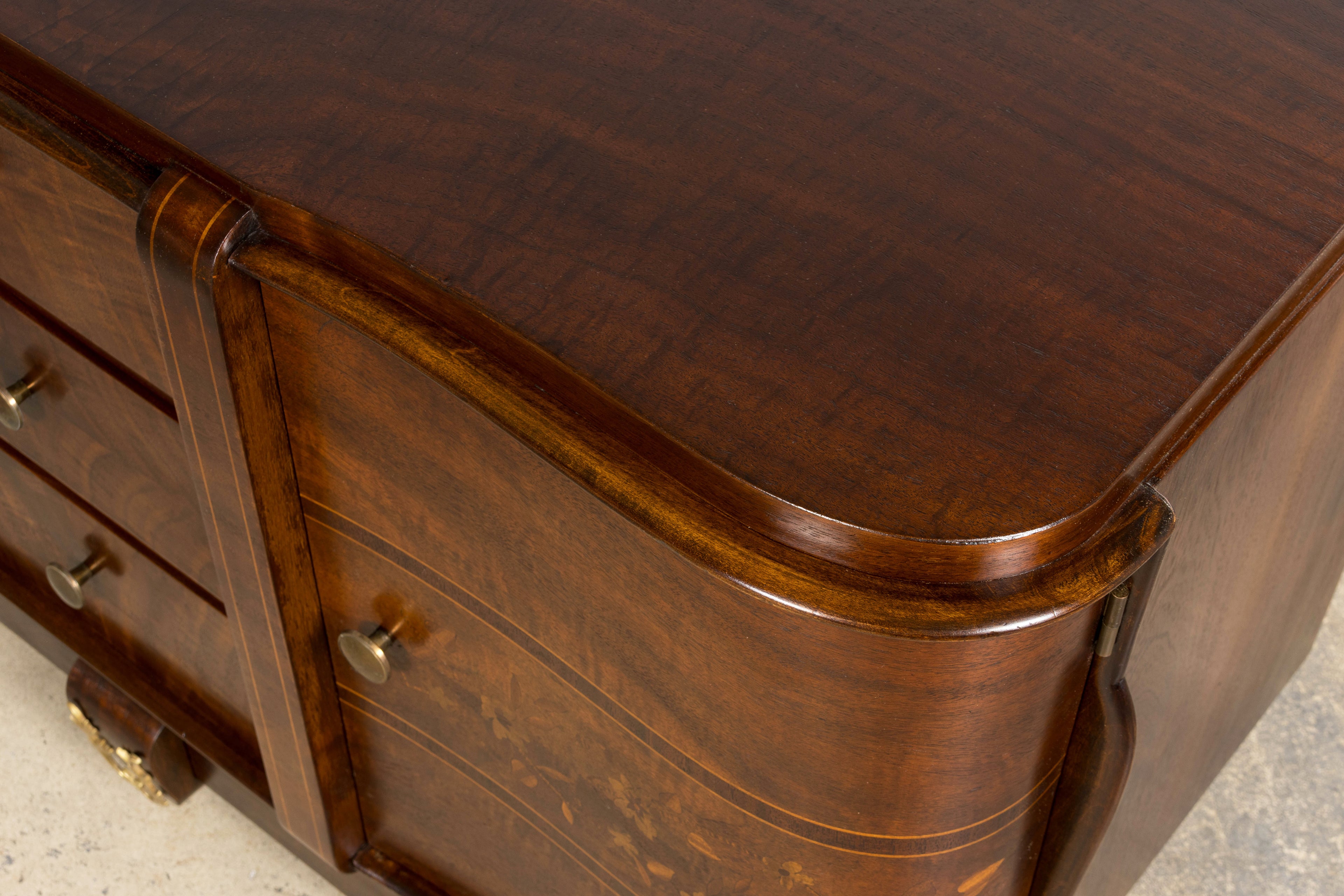 1930s French Art Deco Walnut Commode with Floral Marquetry