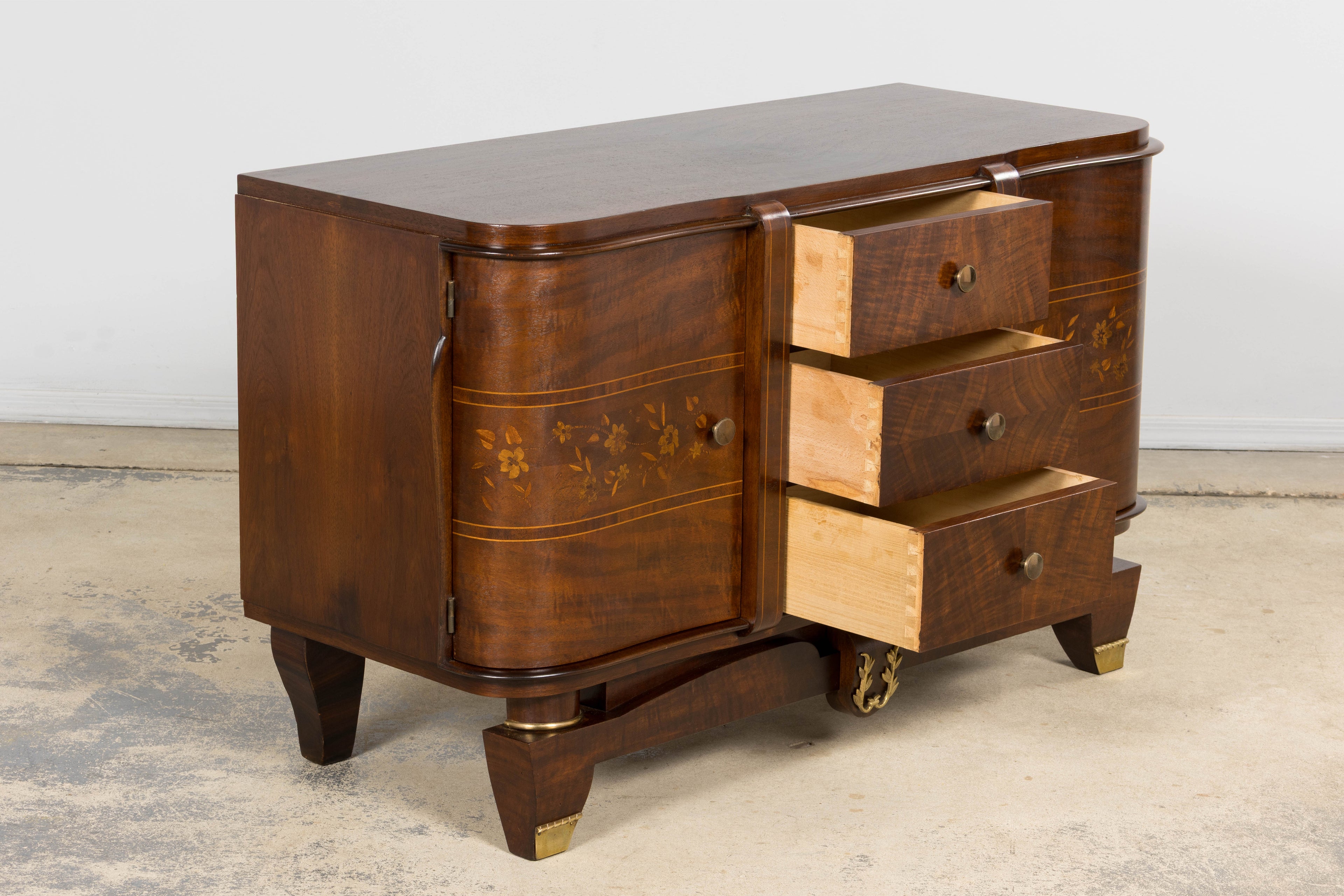 1930s French Art Deco Walnut Commode with Floral Marquetry
