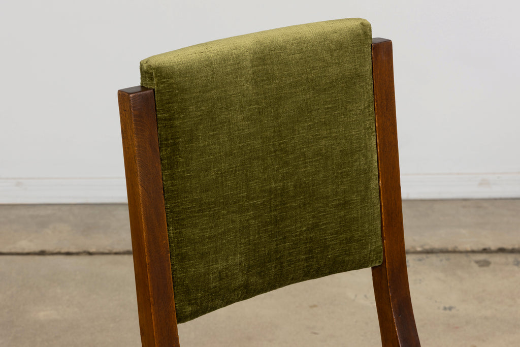 1930s French Art Deco Walnut Dining Chairs in Olive Green Velvet – Set of 10