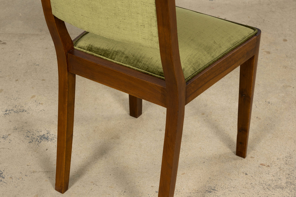 1930s French Art Deco Walnut Dining Chairs in Olive Green Velvet – Set of 10