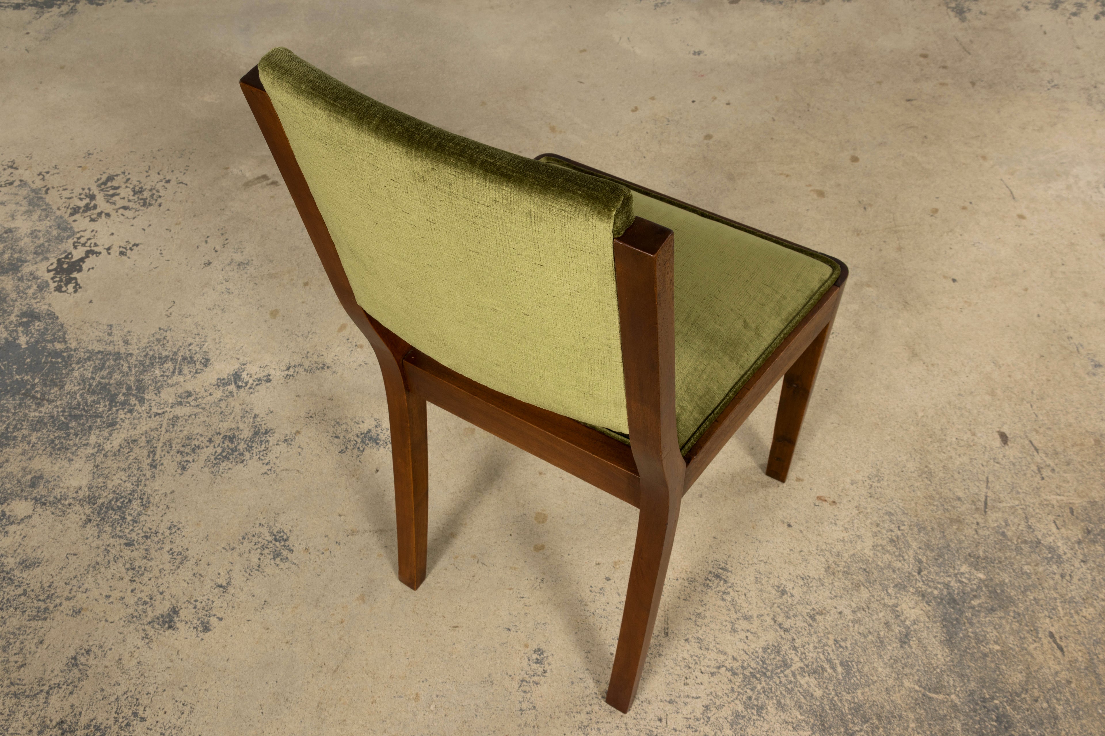 1930s French Art Deco Walnut Dining Chairs in Olive Green Velvet – Set of 10