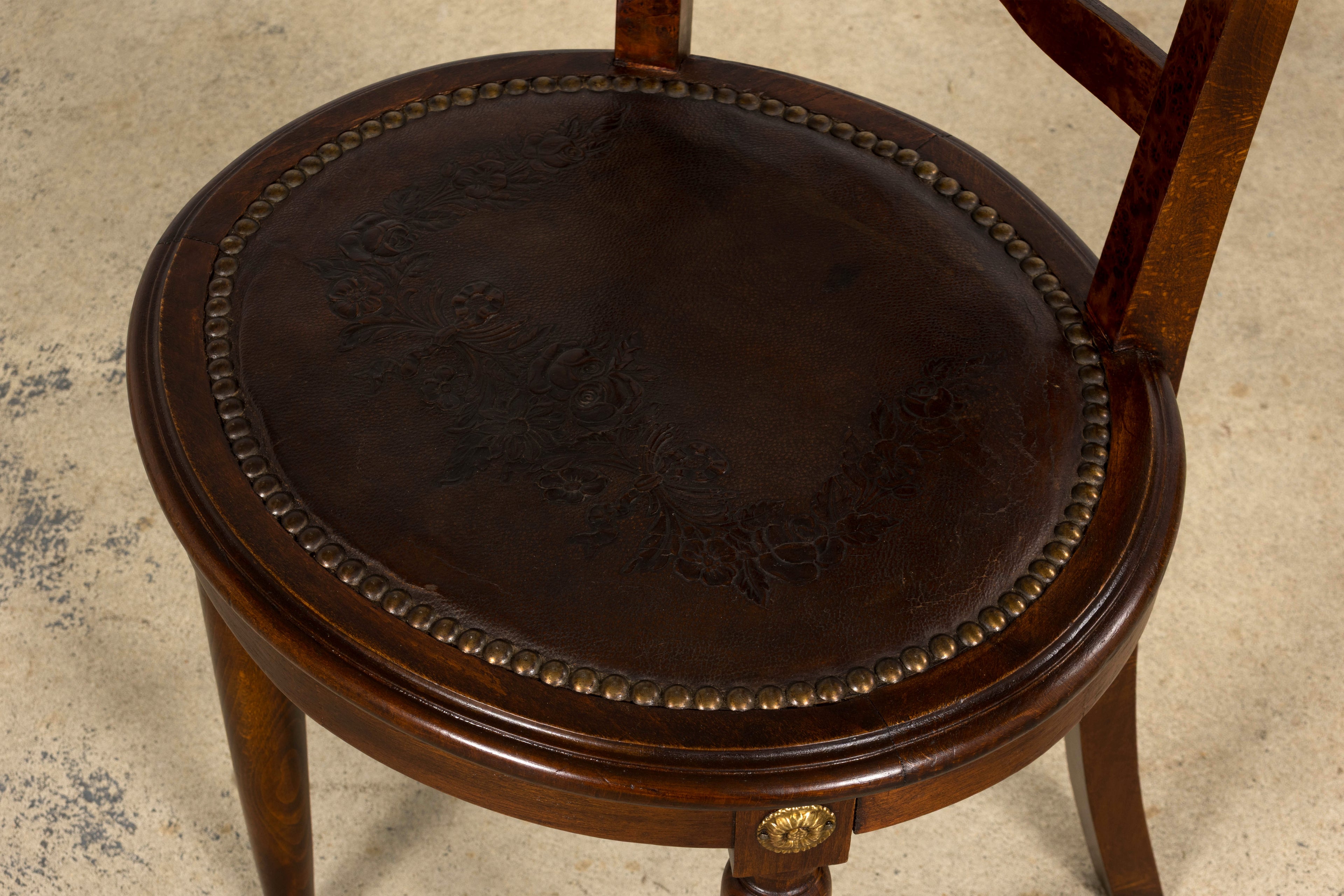 1930s French Art Deco Walnut Dining Chairs With Leather Seats, Set of 8
