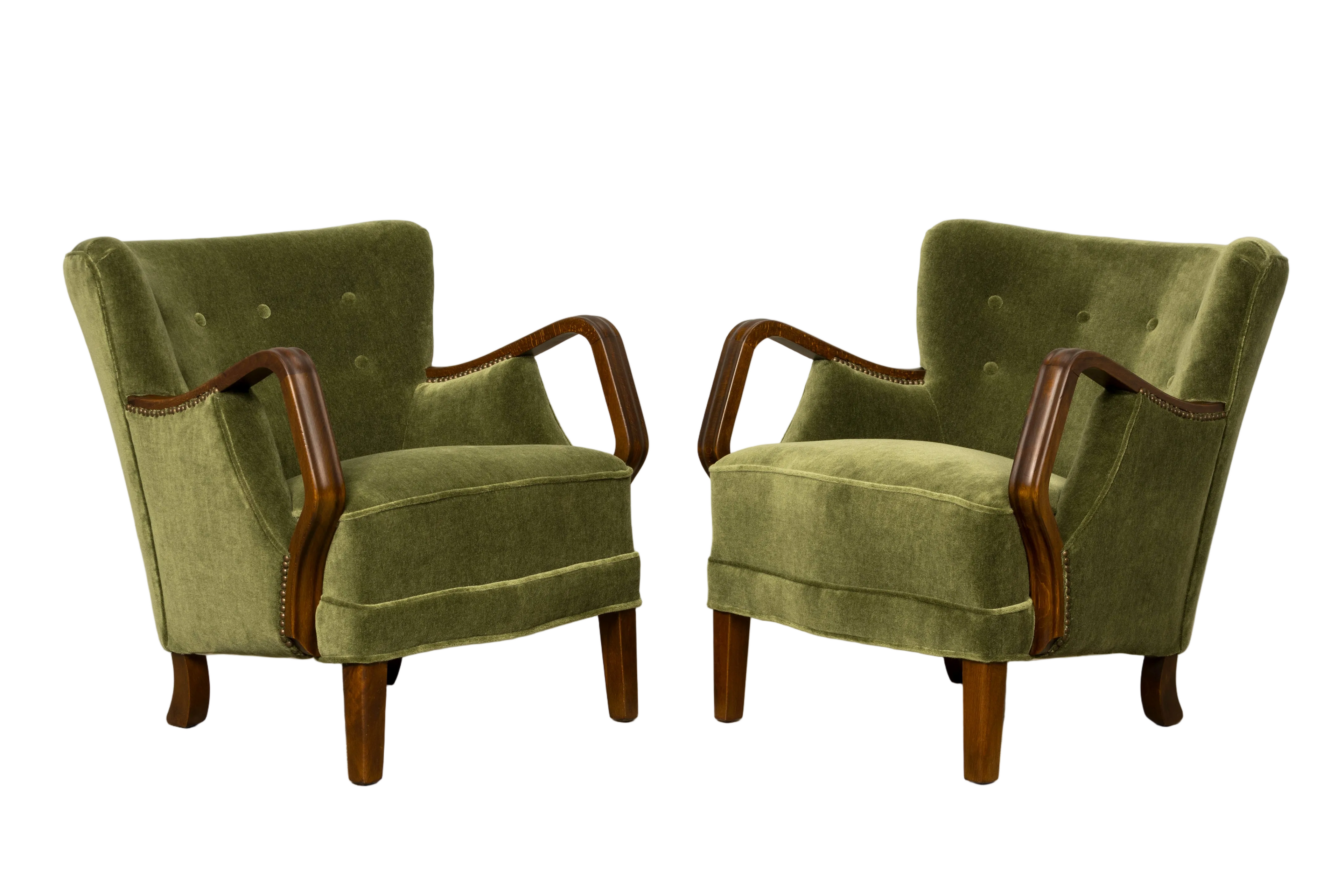 1940s Danish Art Deco Walnut Lounge Chairs by Alfred Christensen in Olive Green Mohair, Pair