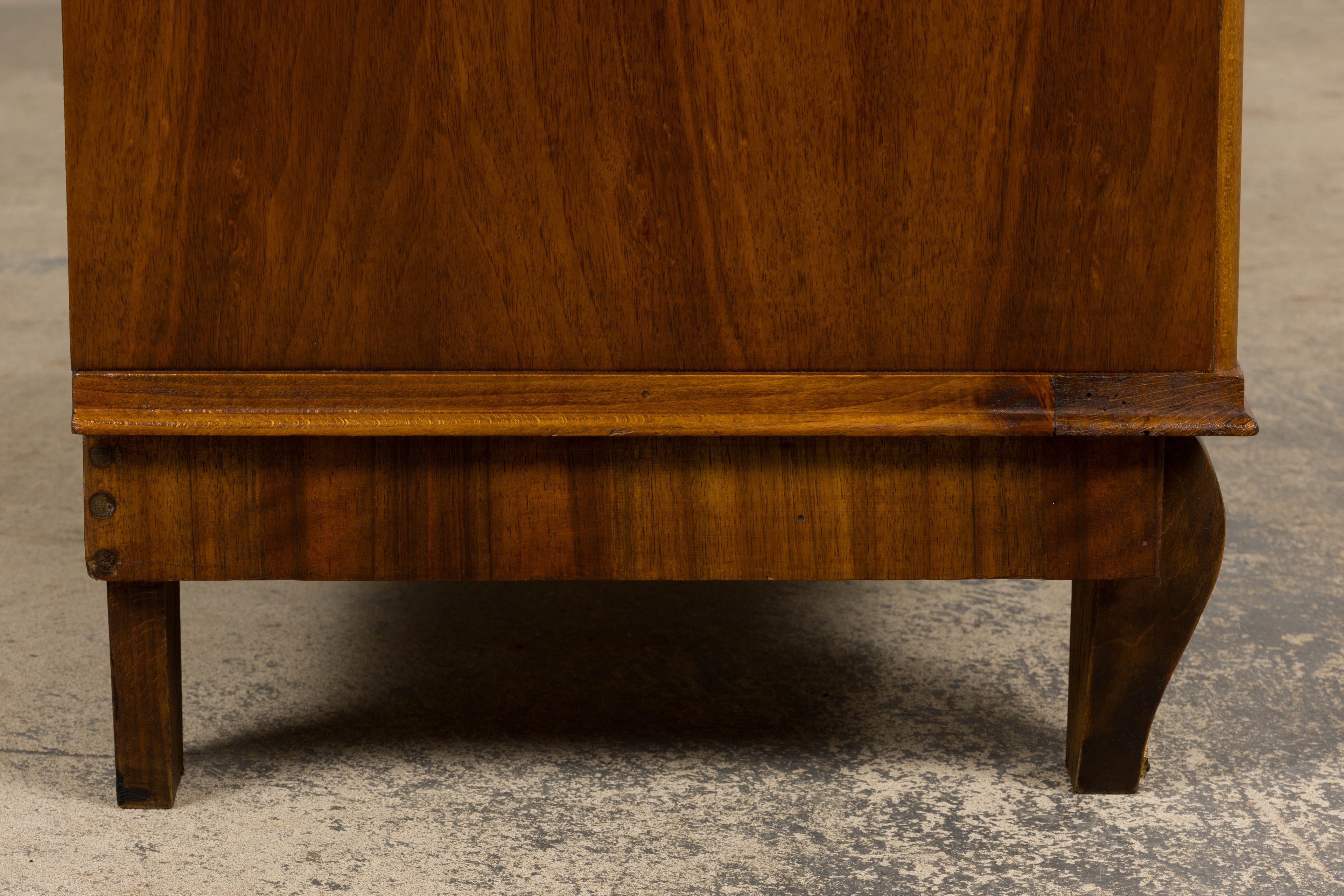 1930s French Art Deco Walnut Chest of Drawers