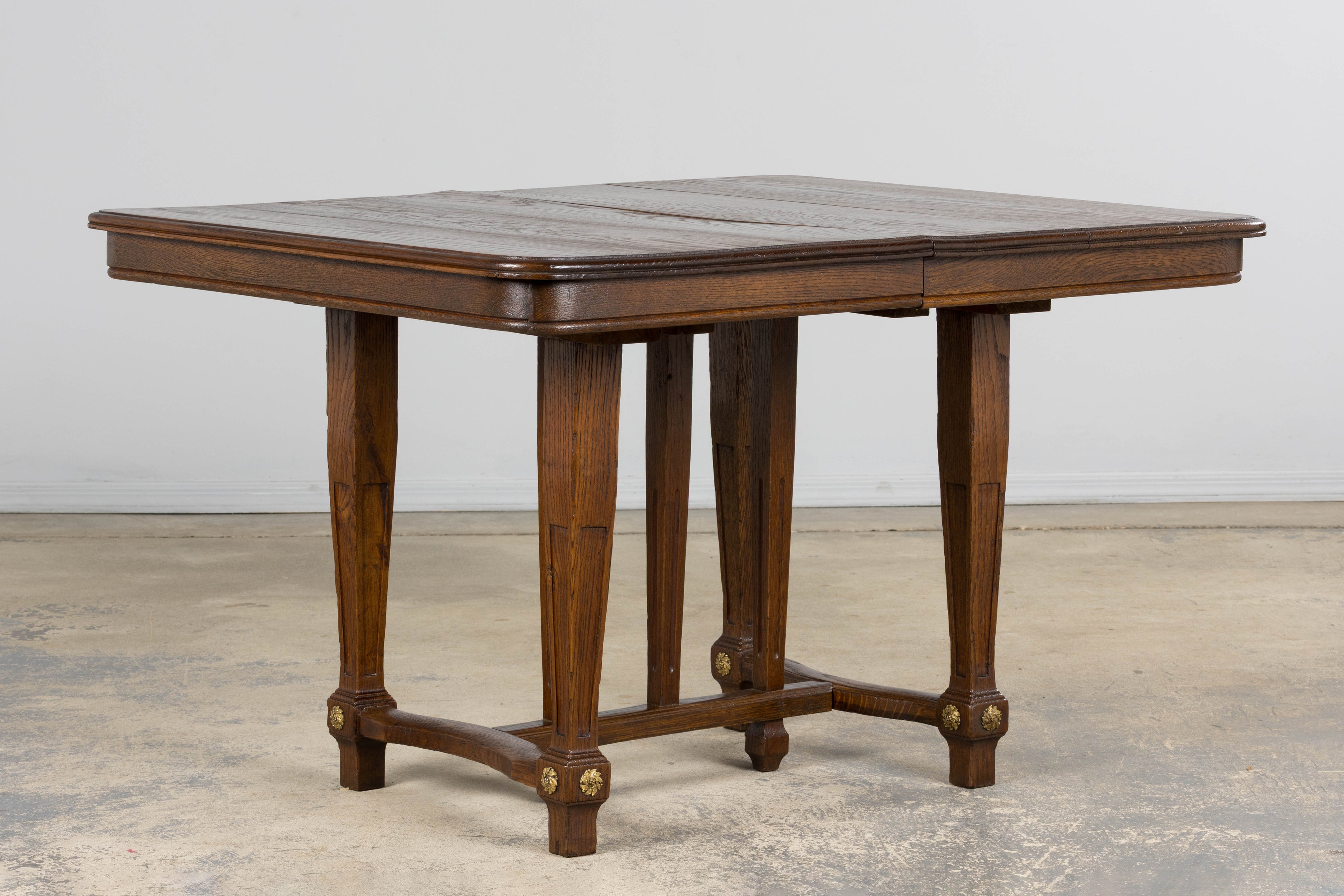 1930s French Parisian Art Deco Oak Extendable Dining Table