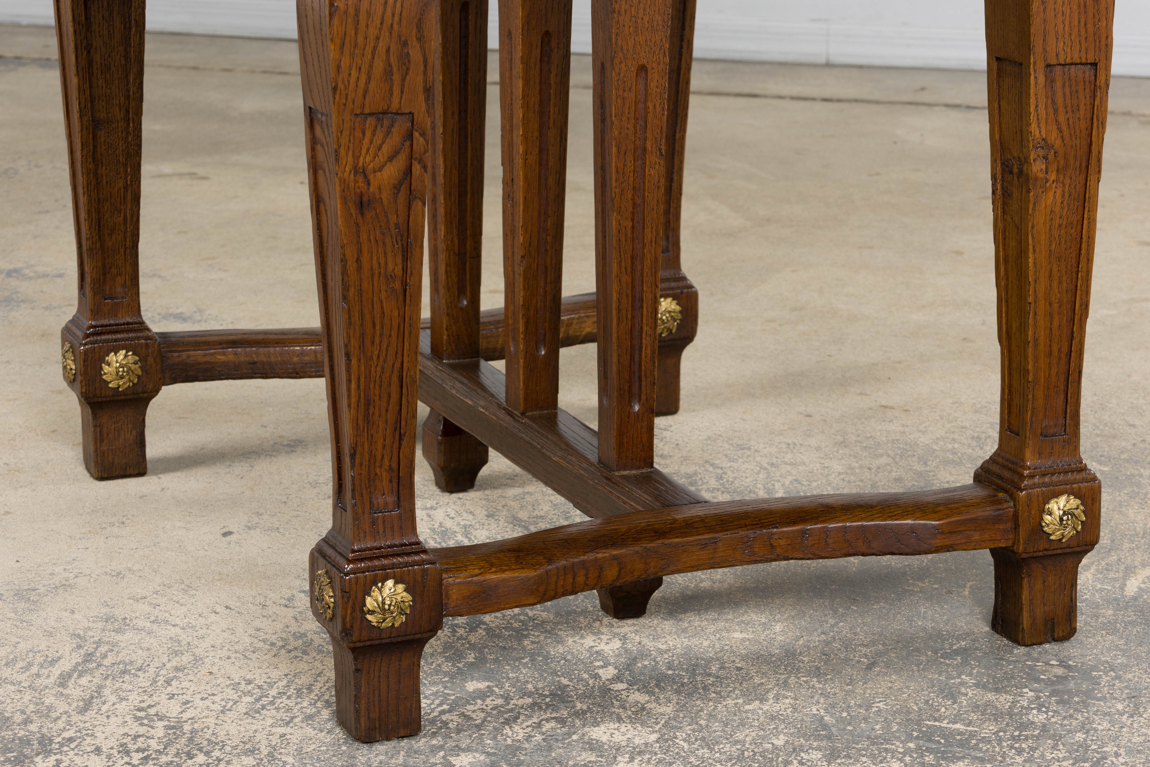 1930s French Parisian Art Deco Oak Extendable Dining Table