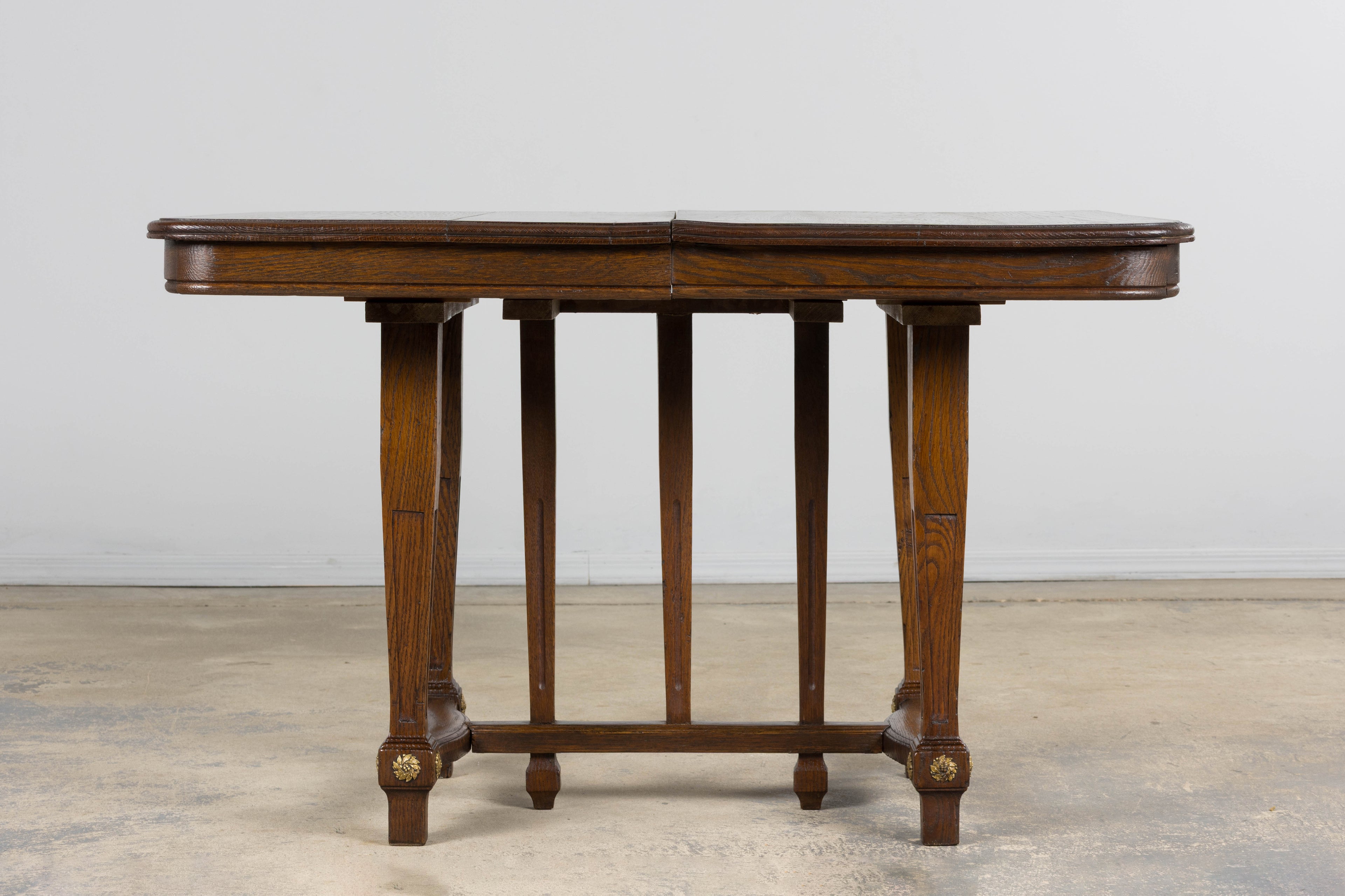 1930s French Parisian Art Deco Oak Extendable Dining Table