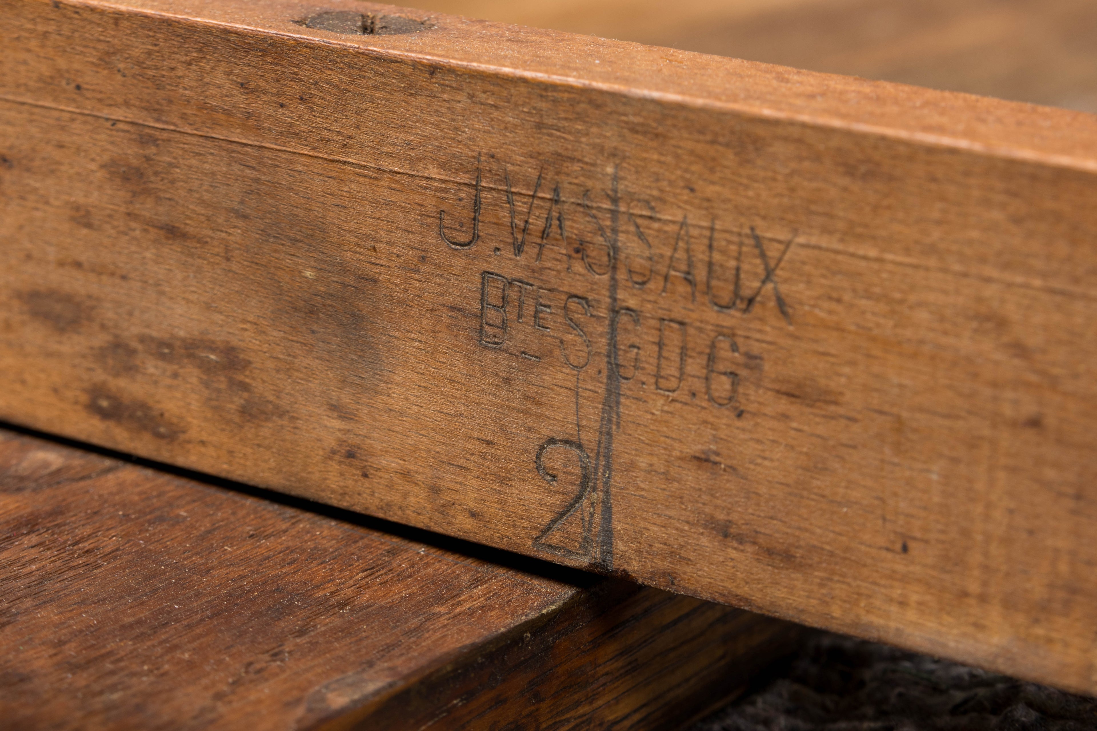 1930s French Parisian Art Deco Oak Extendable Dining Table