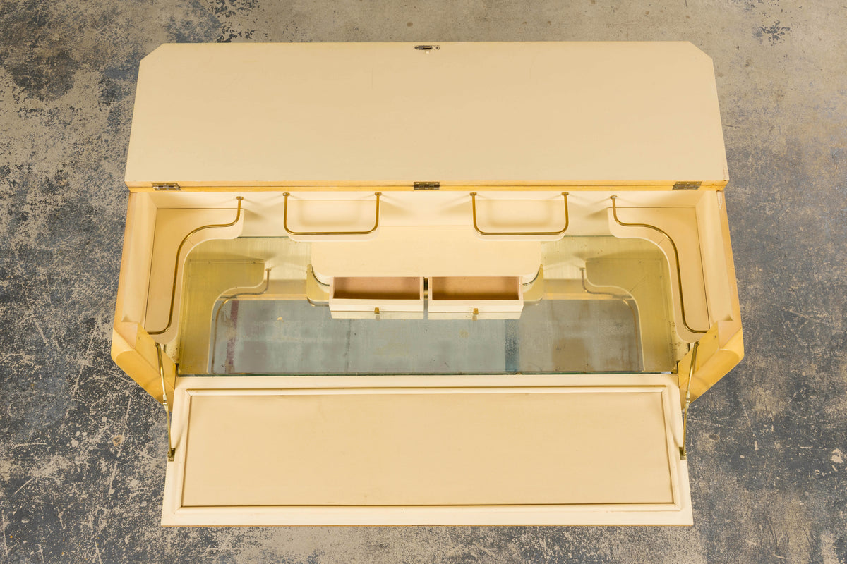 1930s French Art Deco Blond Lacquer Bar Cabinet