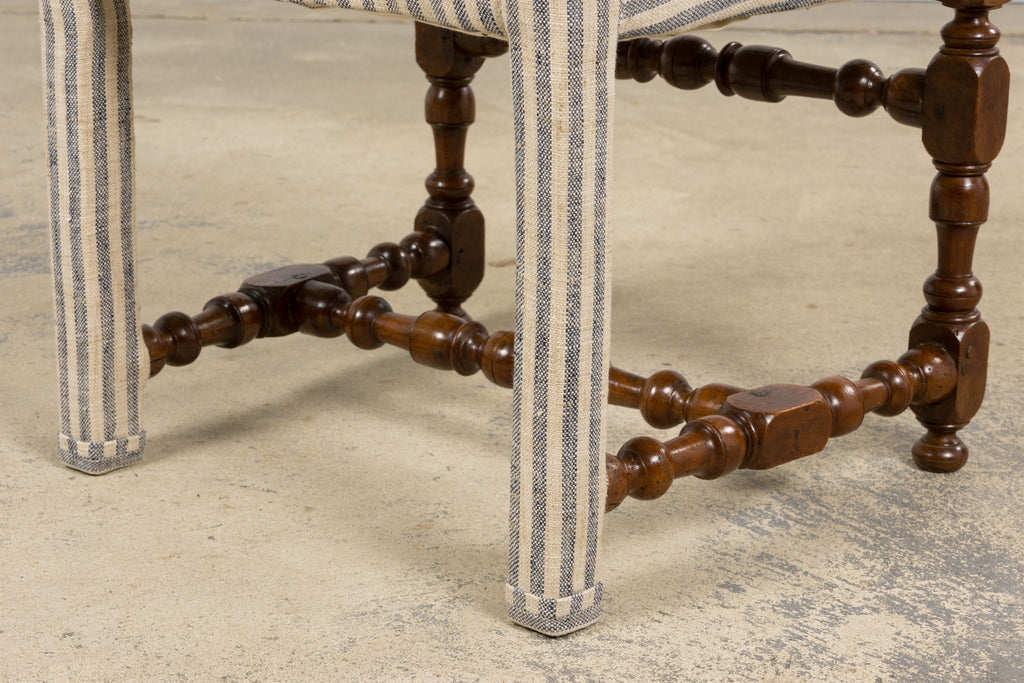 Set of Eight Antique French Louis XIII Walnut Dining Chairs, Late 18th Century