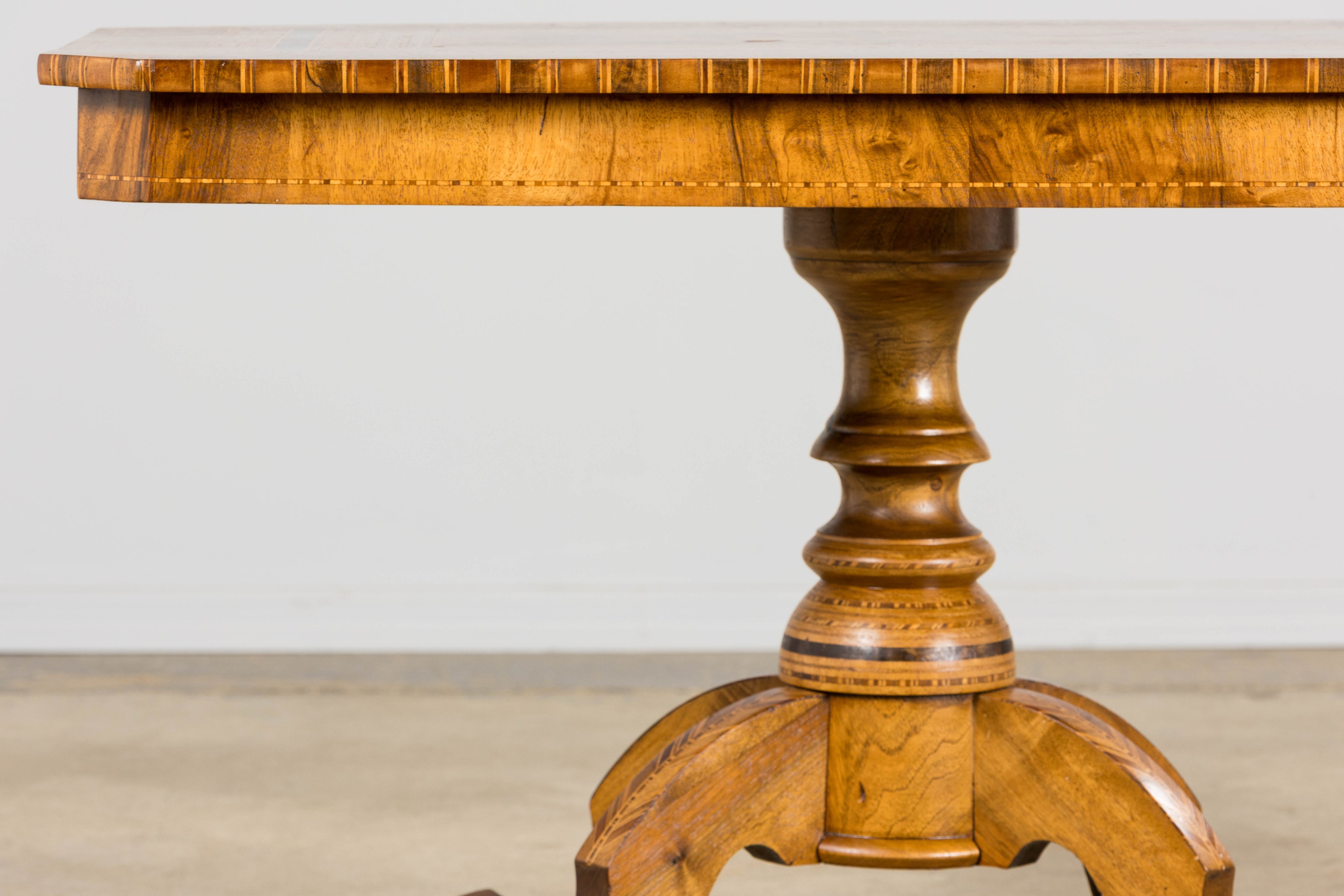 19th Century Italian Napoleon III Style Inlay Walnut Sorrento Pedestal Table