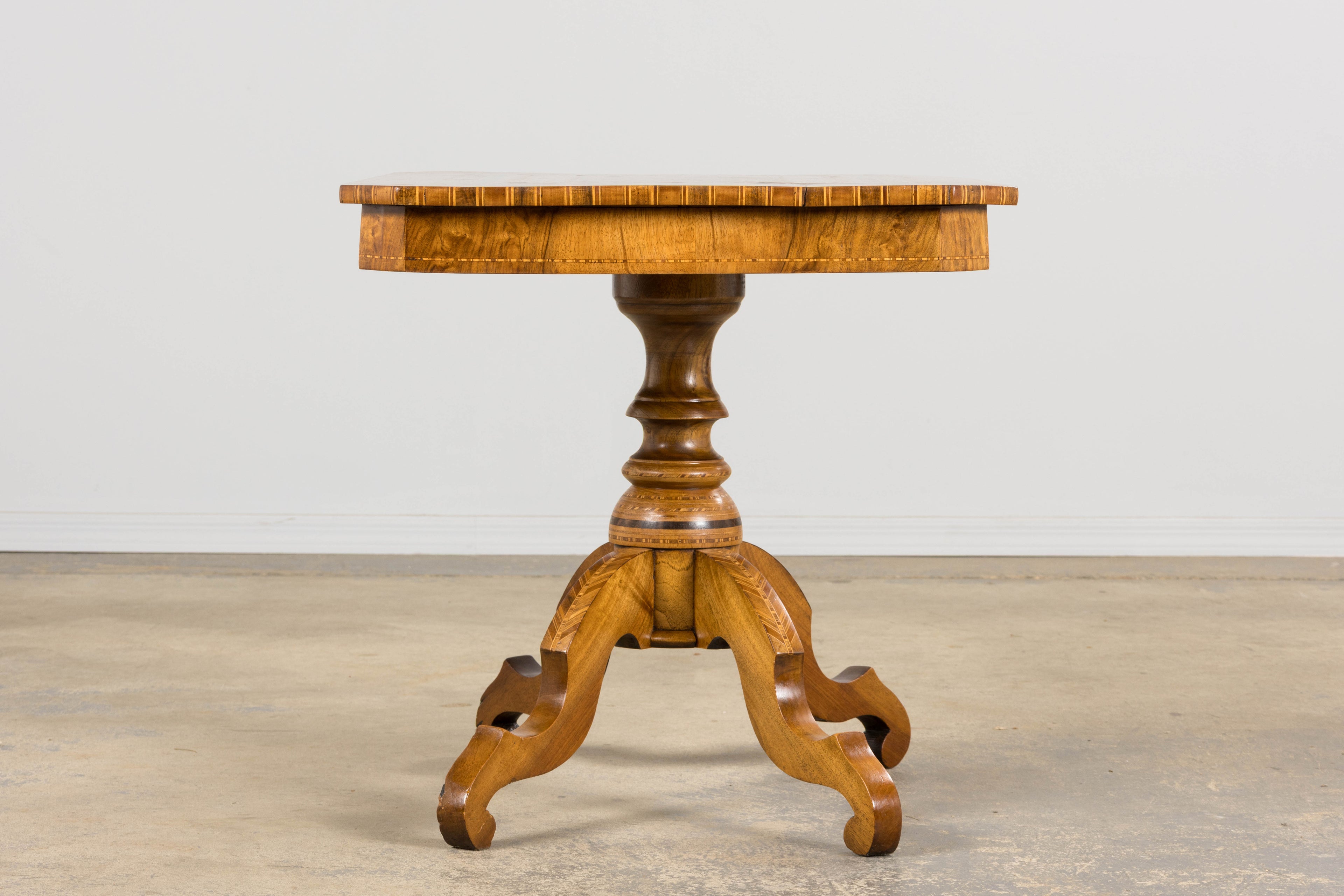 19th Century Italian Napoleon III Style Inlay Walnut Sorrento Pedestal Table