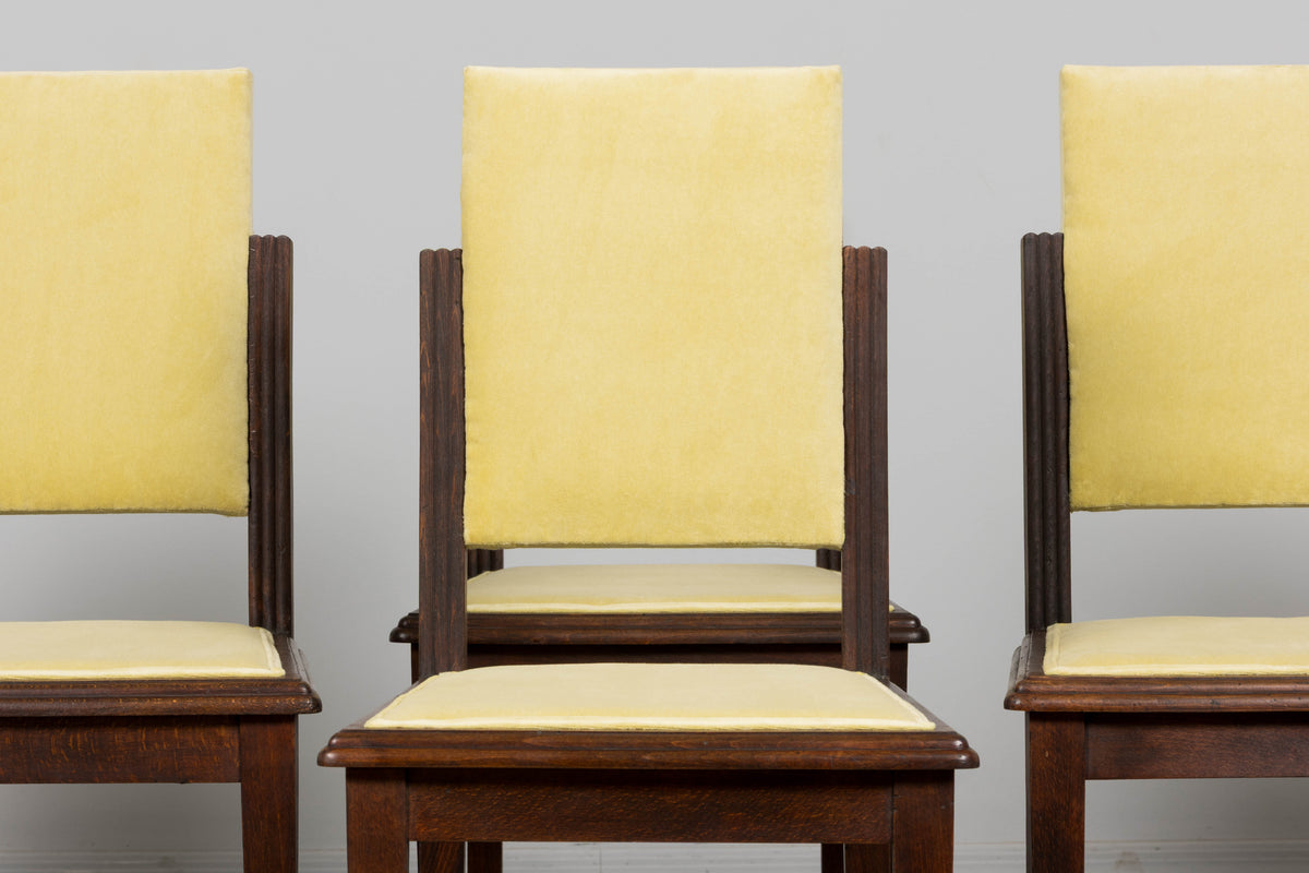 1930s French Art Deco Oak Dining Chairs in Light Yellow Velvet – Set of 8