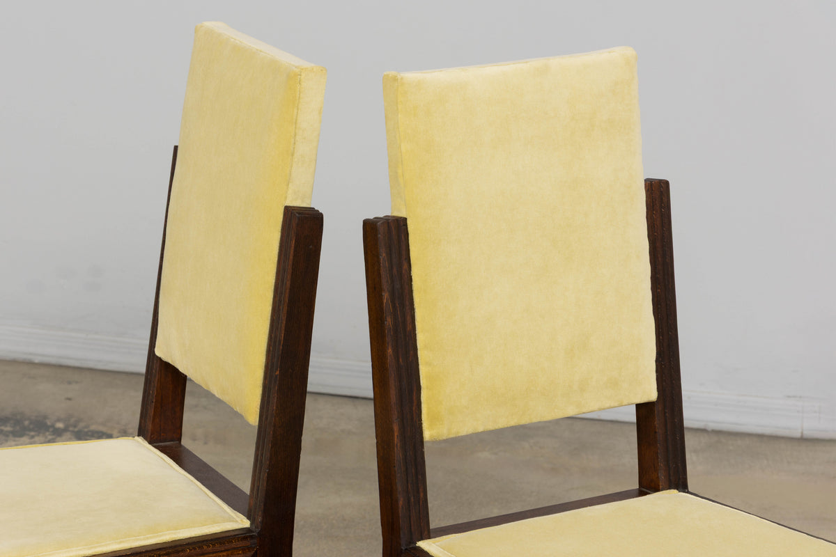 1930s French Art Deco Oak Dining Chairs in Light Yellow Velvet – Set of 8
