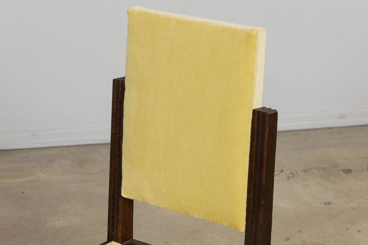 1930s French Art Deco Oak Dining Chairs in Light Yellow Velvet – Set of 8