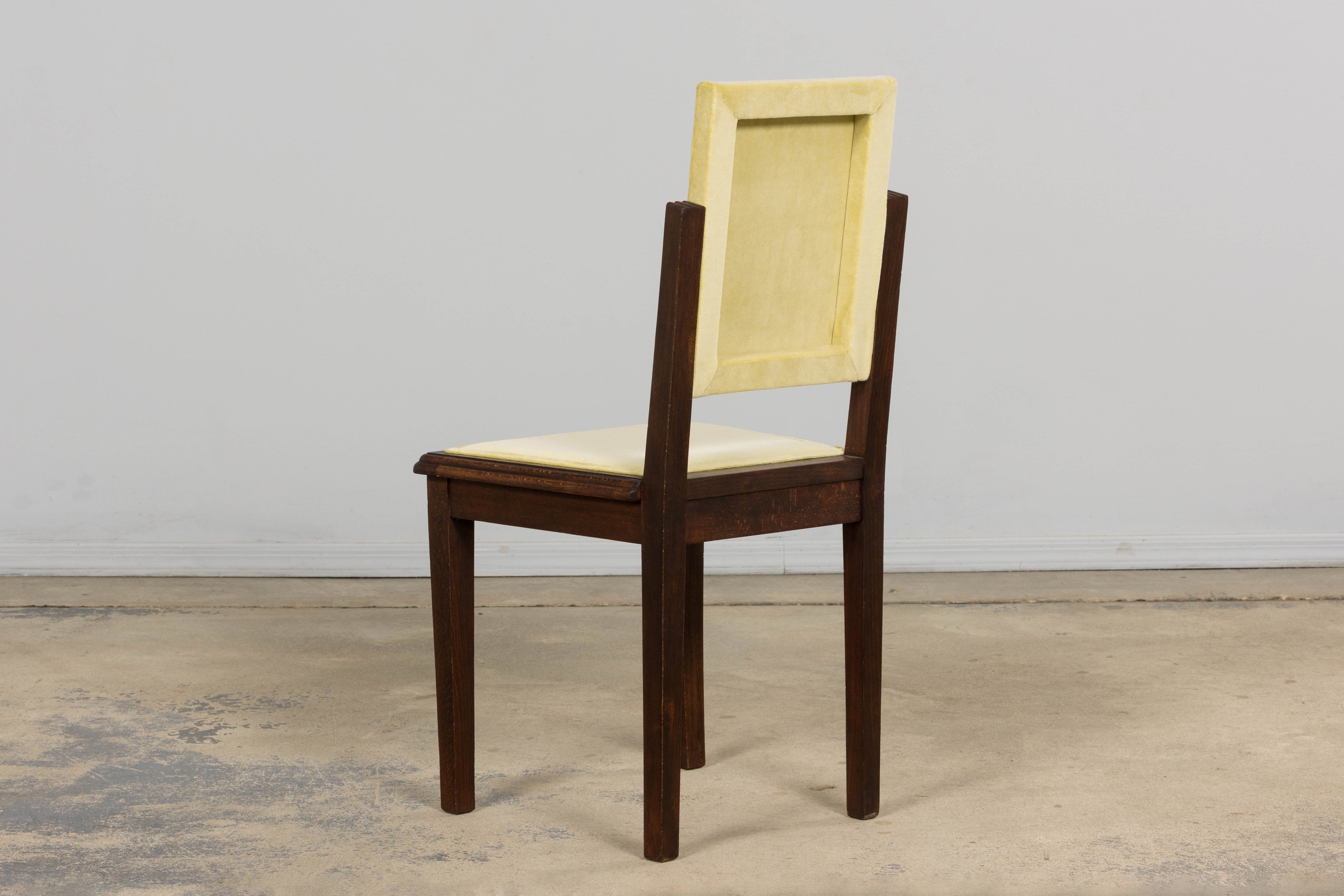 1930s French Art Deco Oak Dining Chairs in Light Yellow Velvet – Set of 8