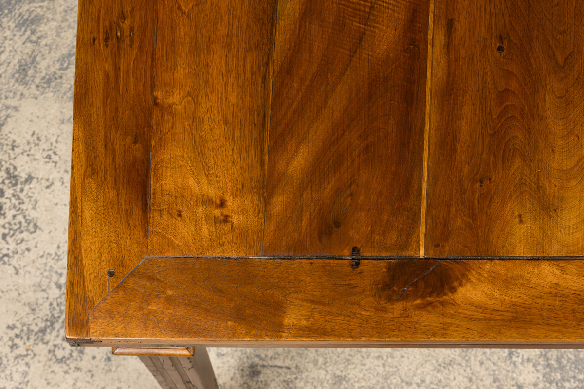19th Century French Neoclassical Louis XVI Walnut Extendable Dining Table