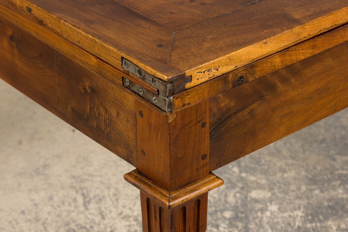 19th Century French Neoclassical Louis XVI Walnut Extendable Dining Table