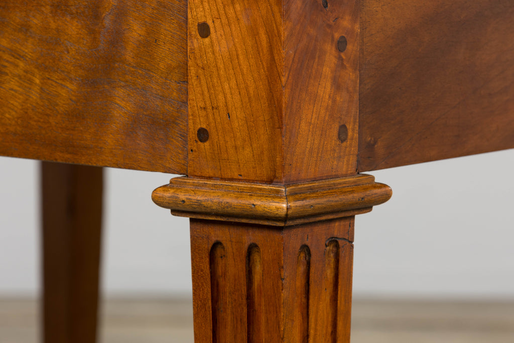 19th Century French Neoclassical Louis XVI Walnut Extendable Dining Table