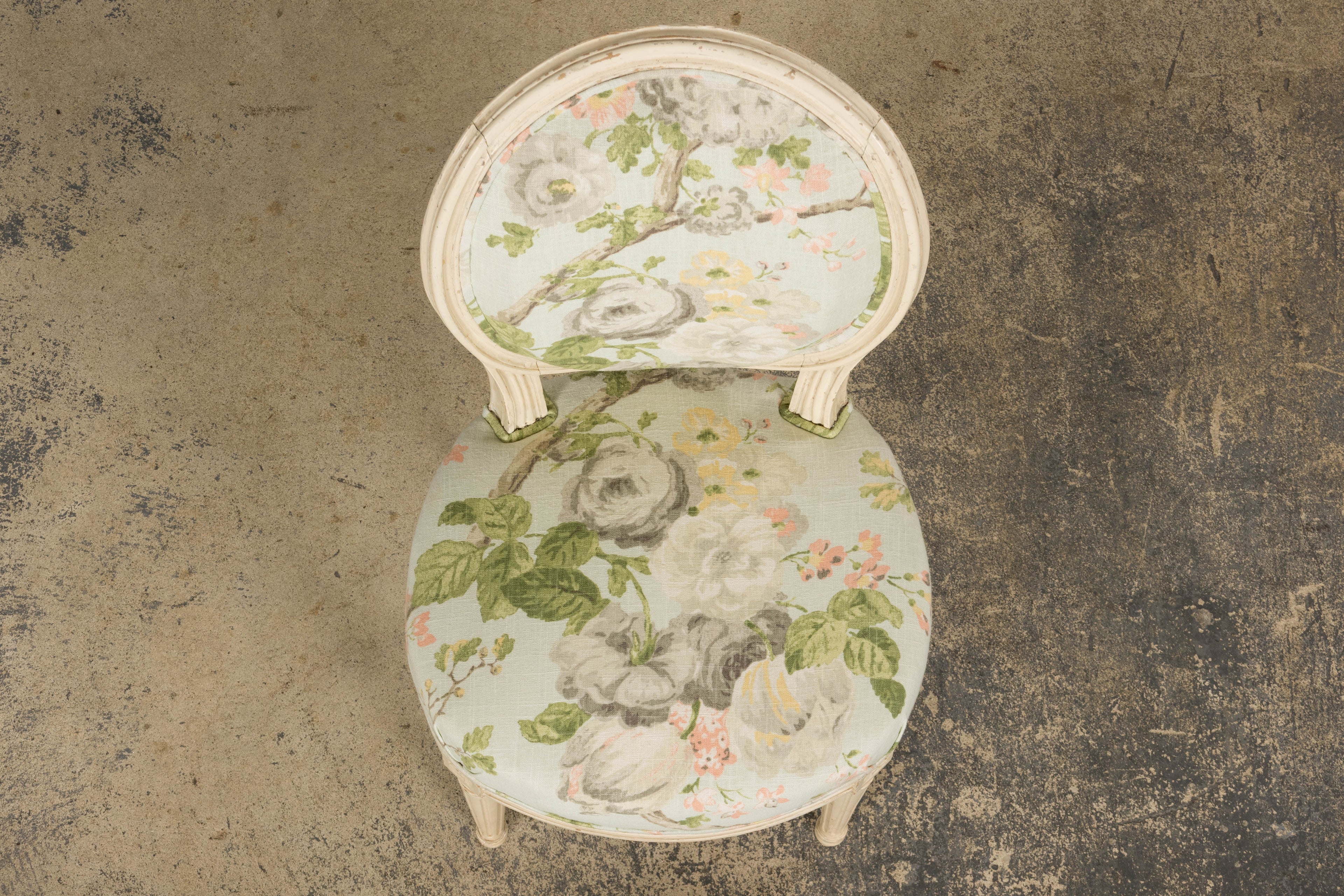 19th Century French Louis XVI Style Painted Accent Chair in Floral Linen