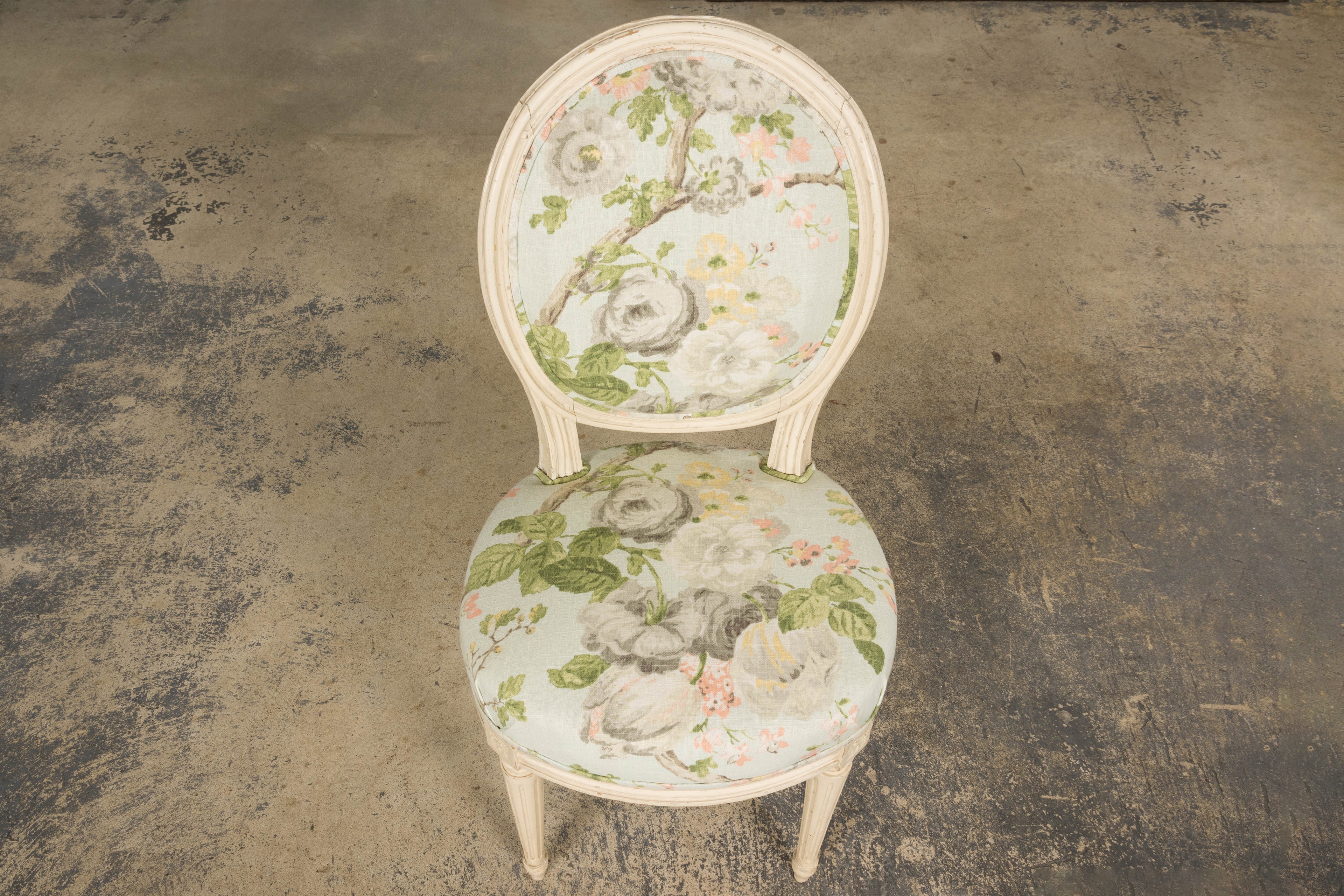 19th Century French Louis XVI Style Painted Accent Chair in Floral Linen