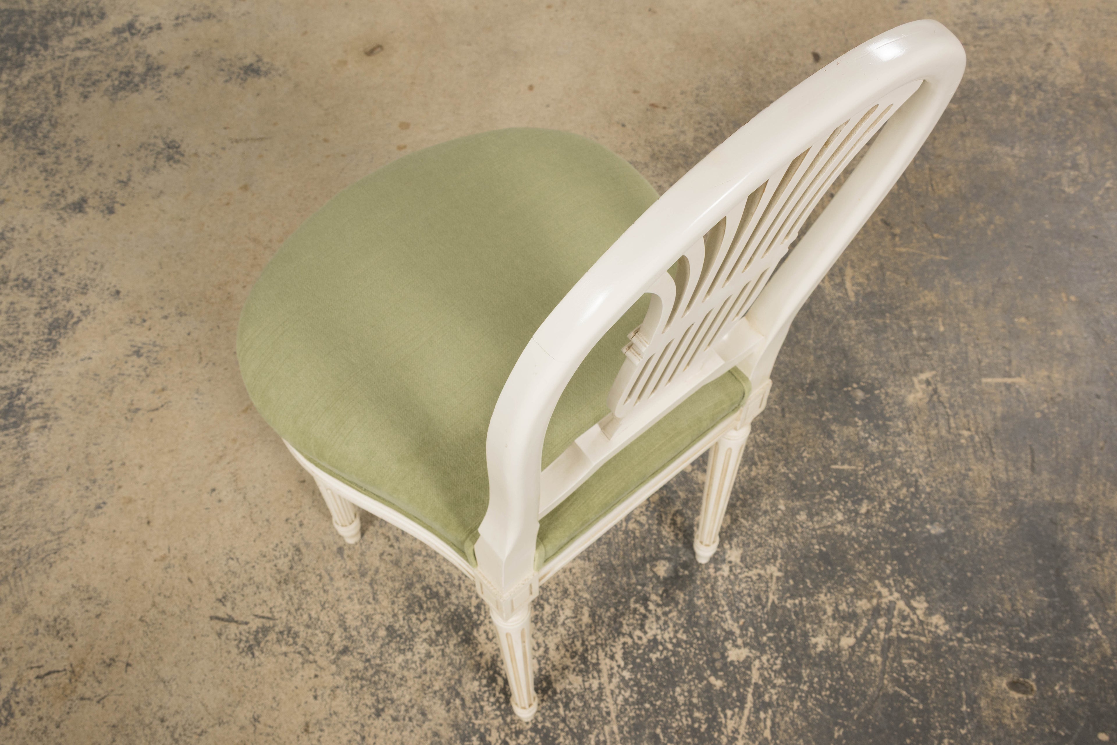 Pair of French Louis XVI Neoclassical Style Painted Lyre Back Accent Chairs in Laurel Green Velvet