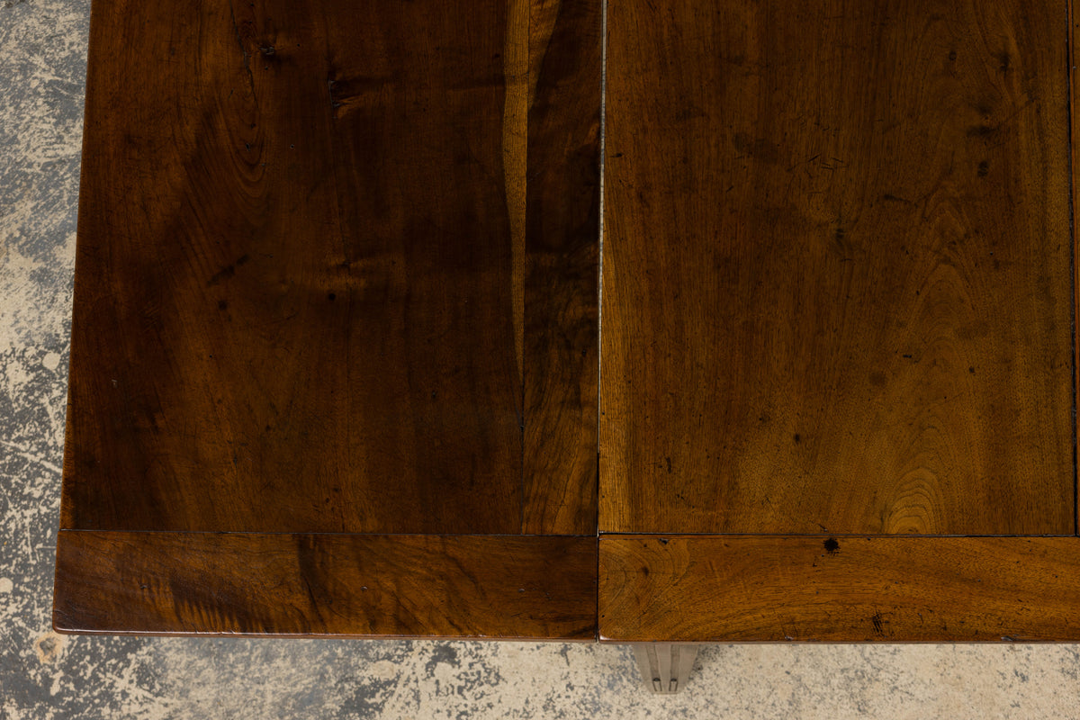 19th Century French Neoclassical Louis XVI Walnut Extending Dining Table