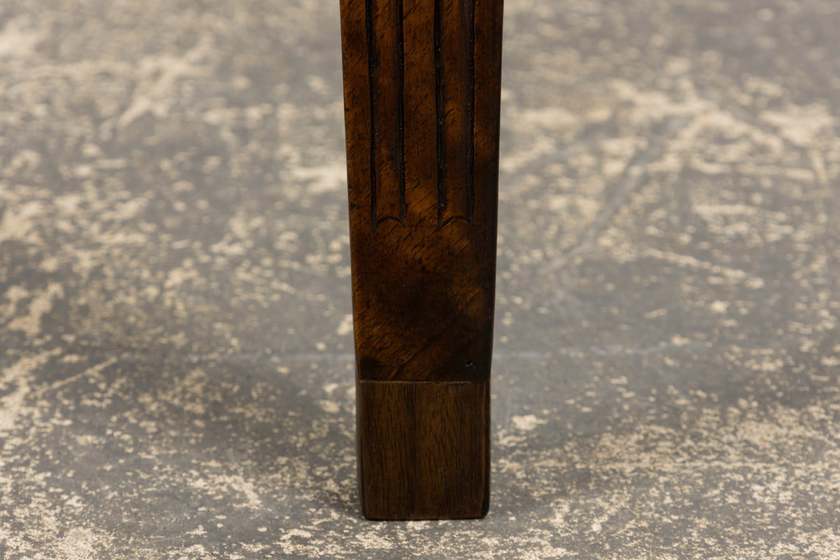 19th Century French Neoclassical Louis XVI Walnut Extending Dining Table