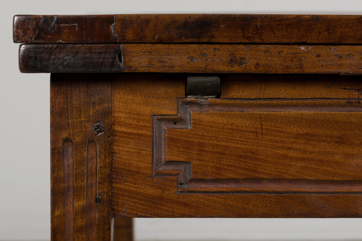 19th Century French Neoclassical Louis XVI Walnut Extending Dining Table