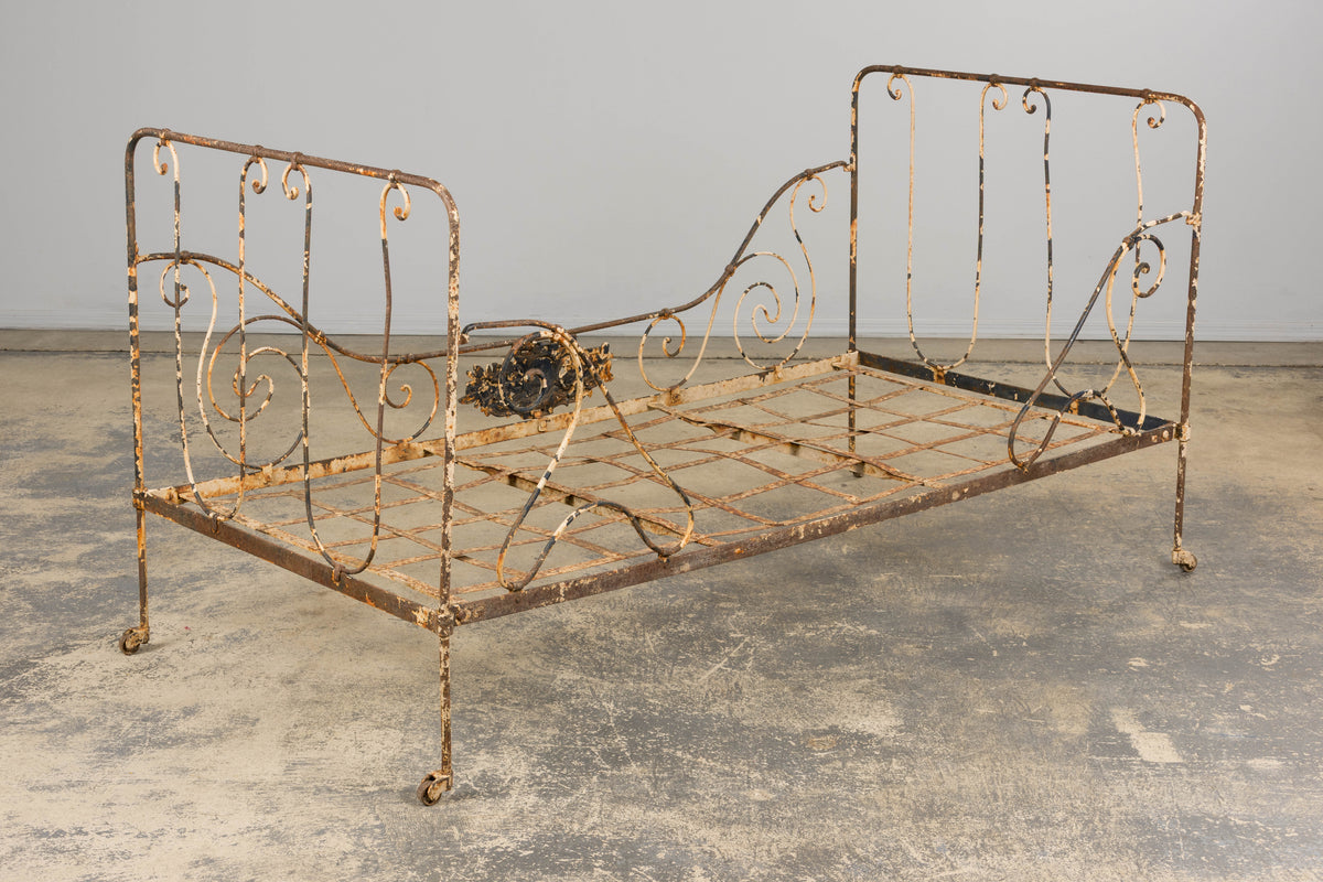 19th Century French Napoleon III Wrought Iron Painted Outdoor Daybed