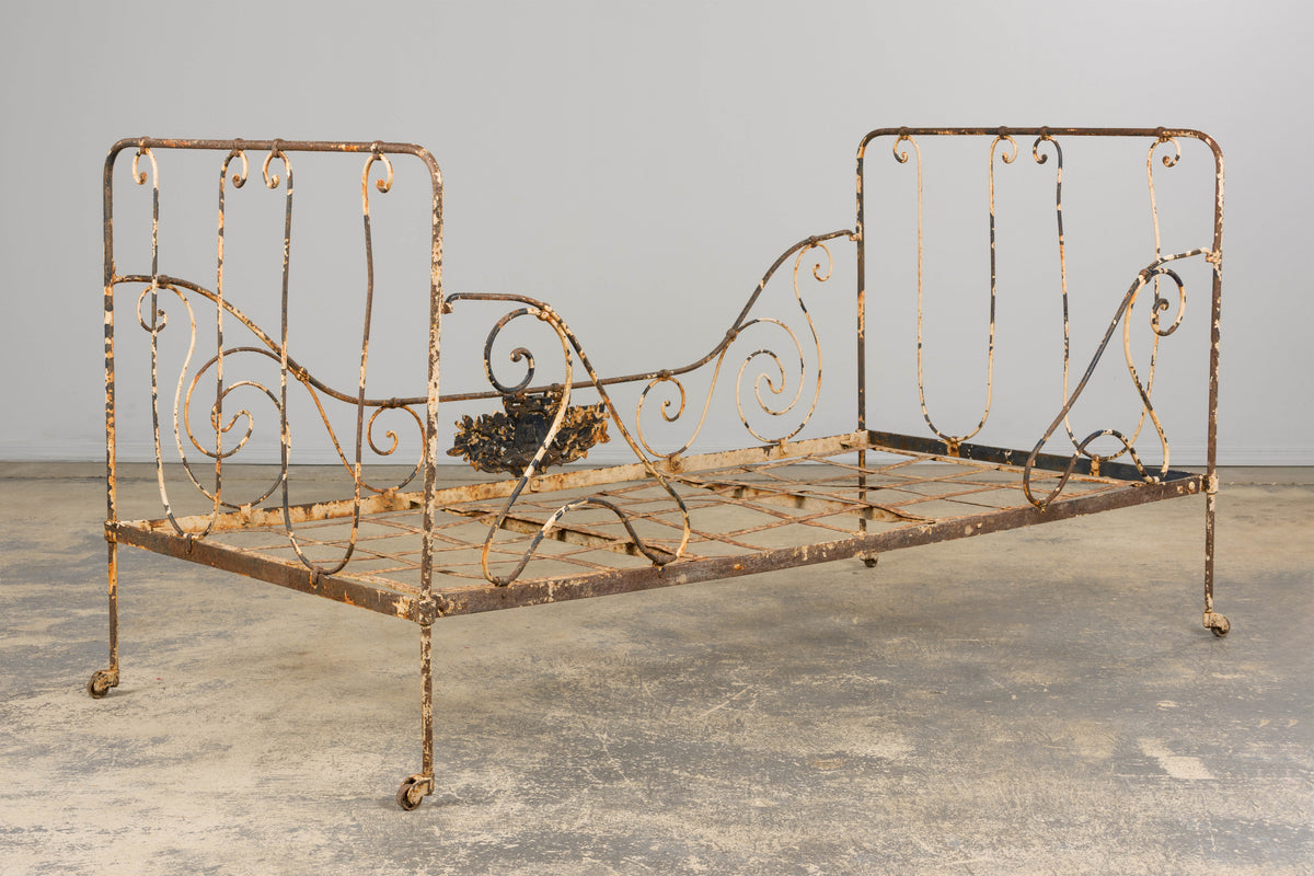 19th Century French Napoleon III Wrought Iron Painted Outdoor Daybed