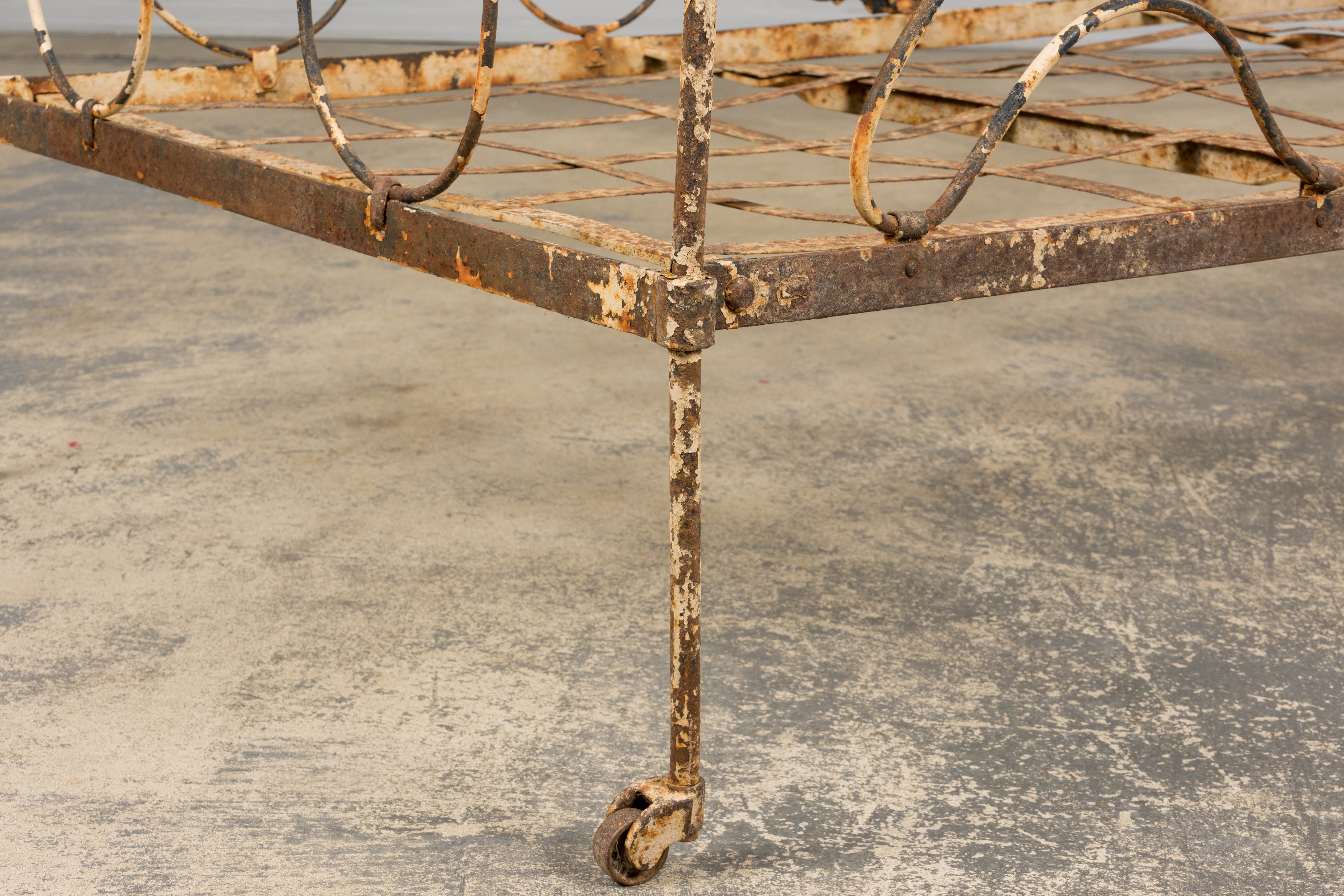 19th Century French Napoleon III Wrought Iron Painted Outdoor Daybed