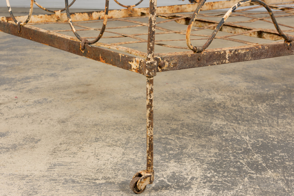 19th Century French Napoleon III Wrought Iron Painted Outdoor Daybed