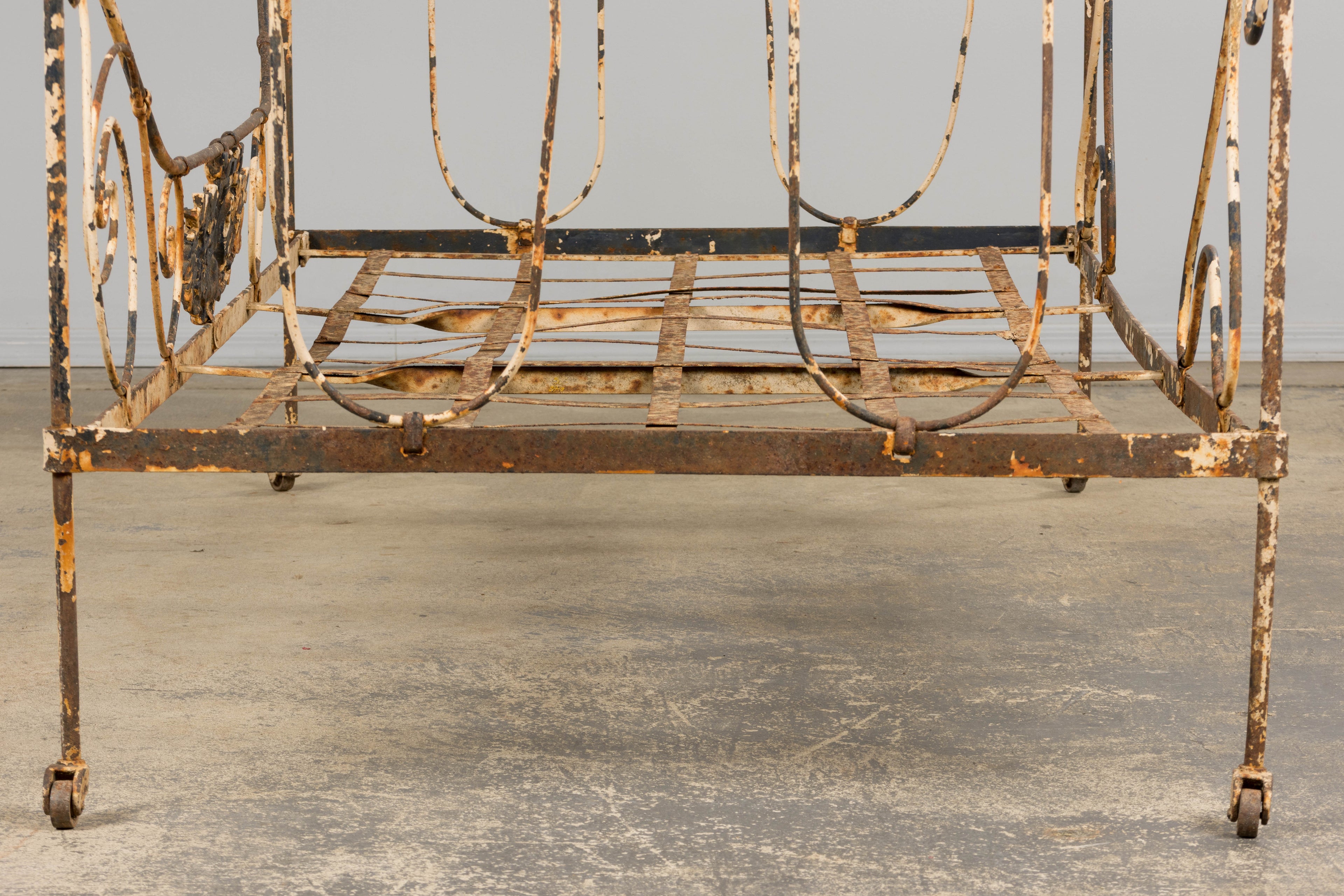 19th Century French Napoleon III Wrought Iron Painted Outdoor Daybed