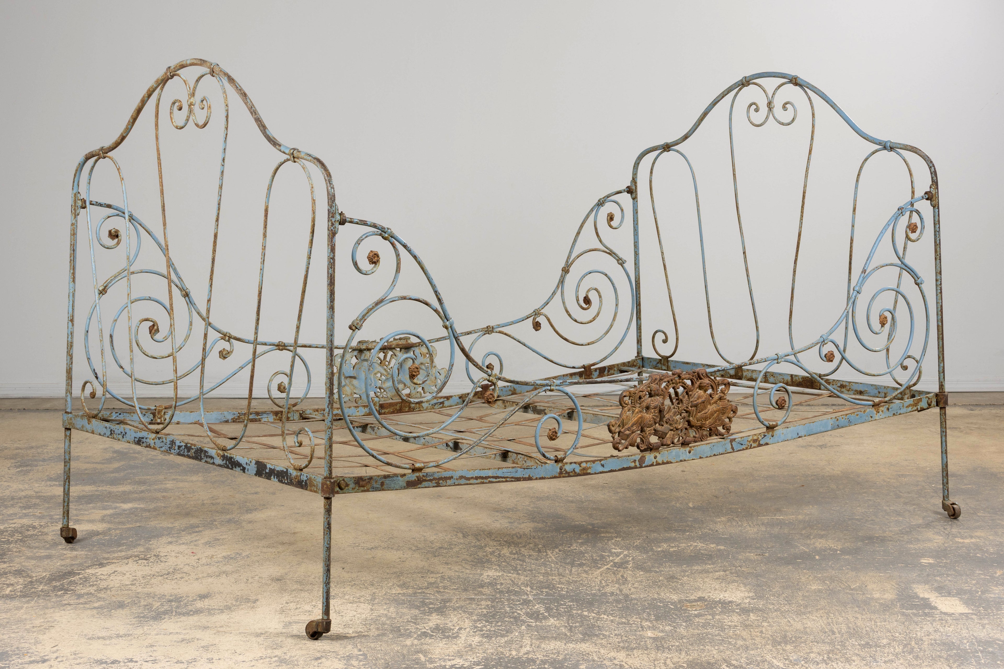 19th Century French Napoleon III Wrought Iron Painted Blue Outdoor Daybed