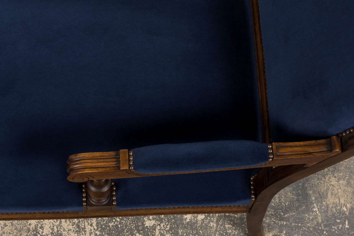 19th Century French Napoleon III Walnut Chaise Lounge in Blue Velvet