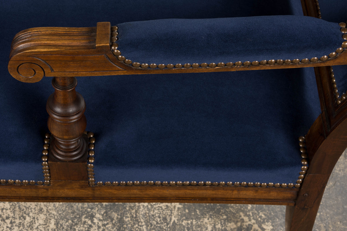 19th Century French Napoleon III Walnut Chaise Lounge in Blue Velvet