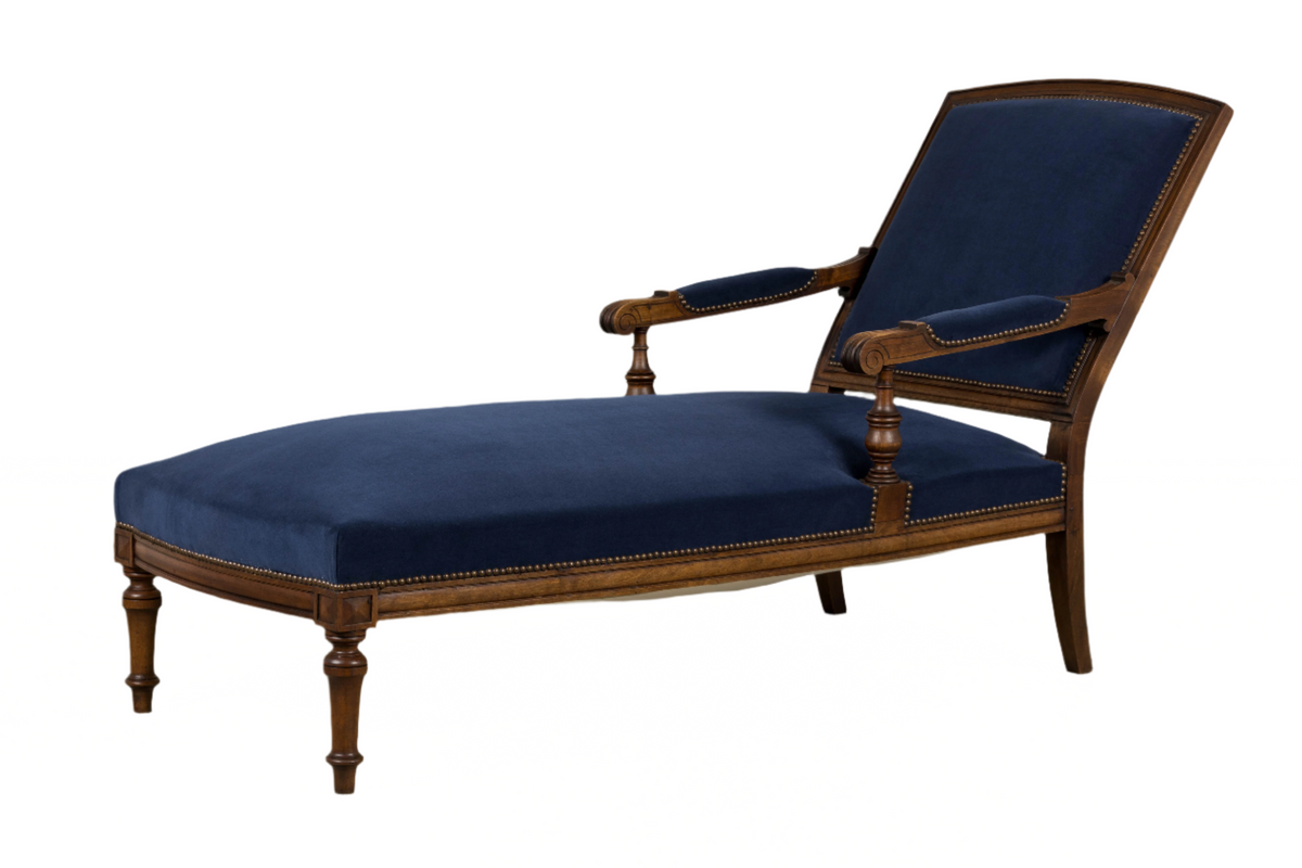 19th Century French Napoleon III Walnut Chaise Lounge in Blue Velvet