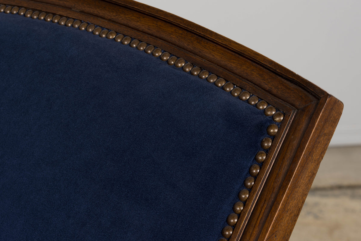 19th Century French Napoleon III Walnut Chaise Lounge in Blue Velvet
