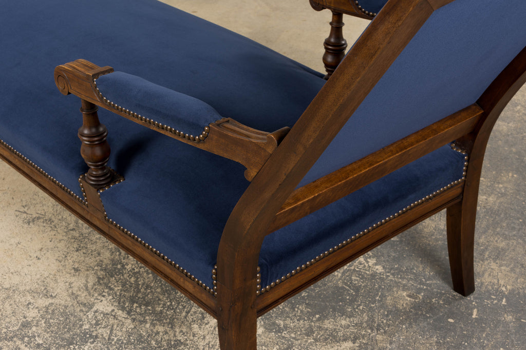 19th Century French Napoleon III Walnut Chaise Lounge in Blue Velvet