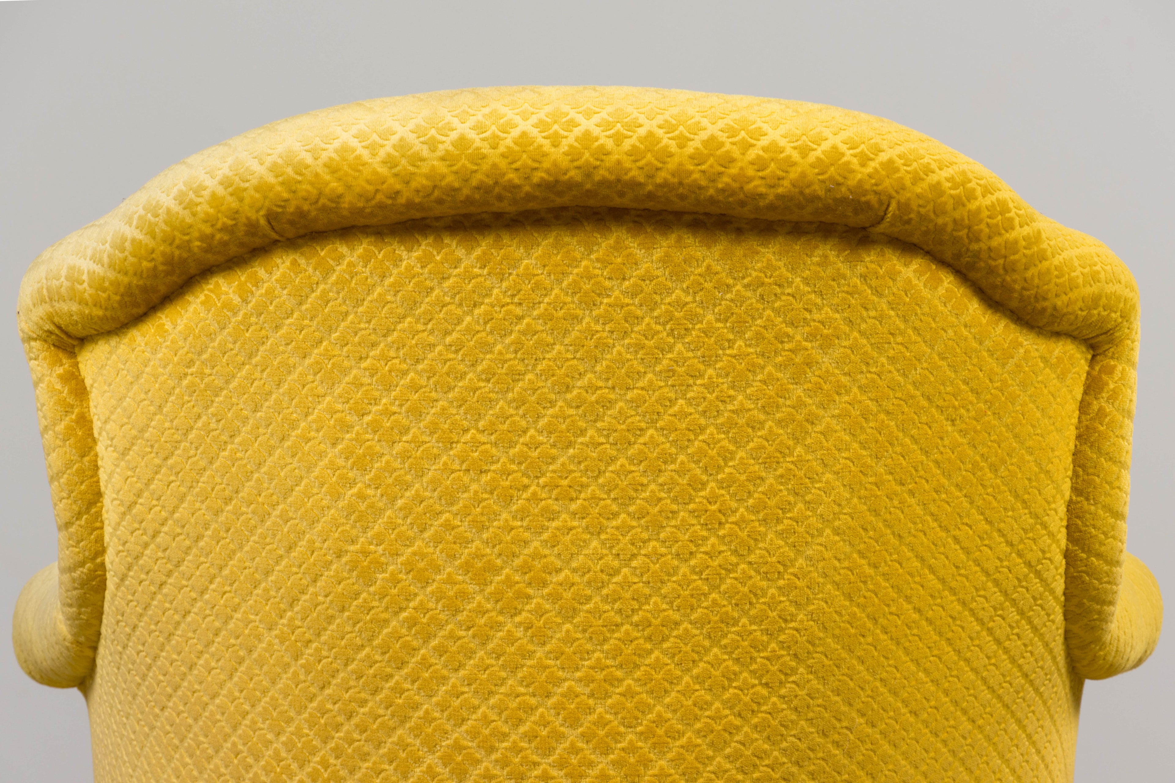 19th Century French Napoleon III Chaise Lounge in Golden Yellow Velvet