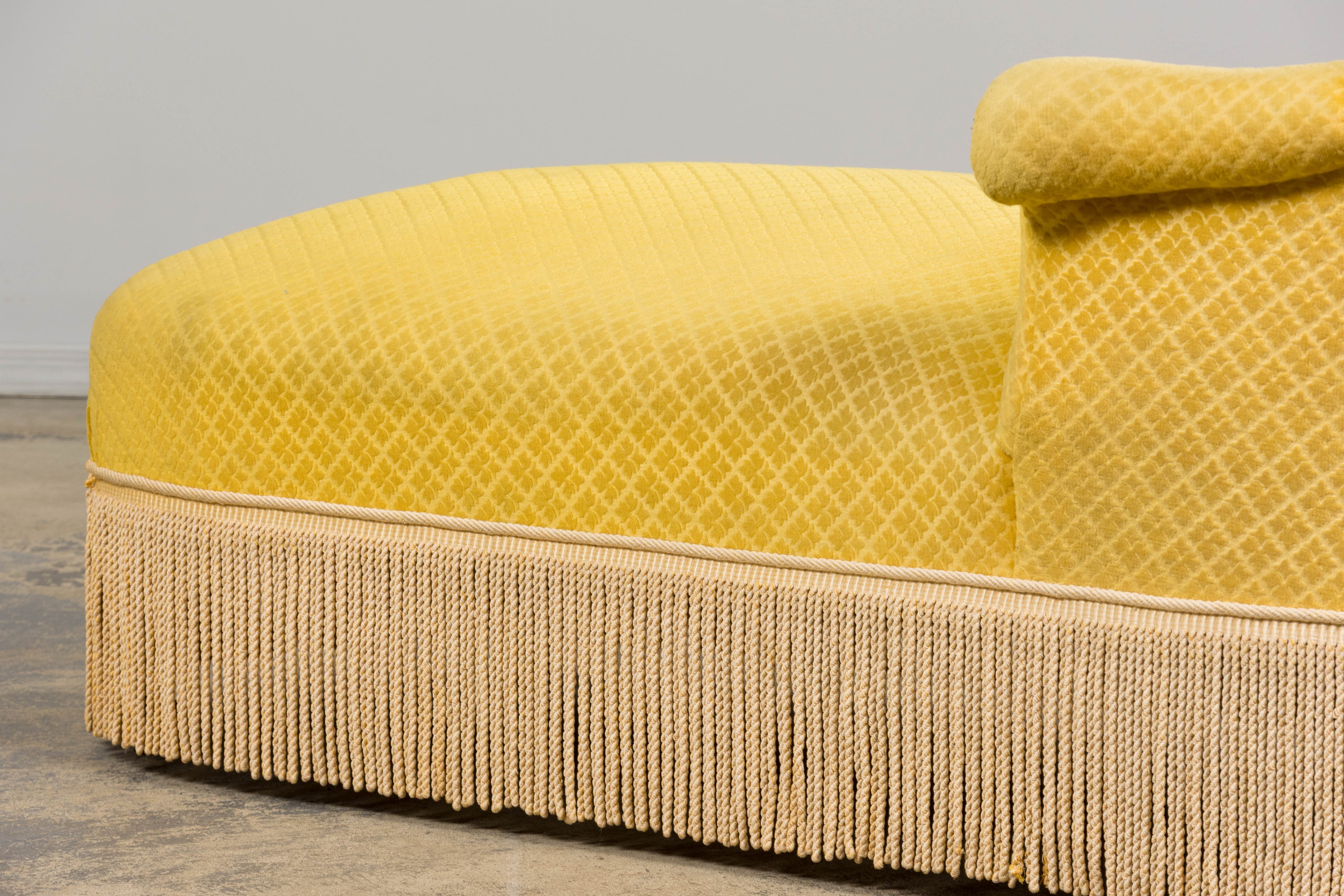 19th Century French Napoleon III Chaise Lounge in Golden Yellow Velvet