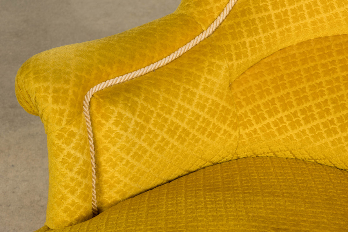 19th Century French Napoleon III Chaise Lounge in Golden Yellow Velvet
