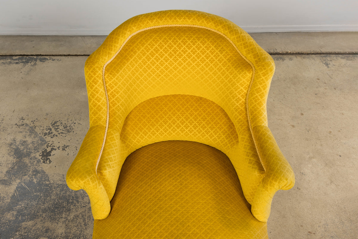19th Century French Napoleon III Chaise Lounge in Golden Yellow Velvet