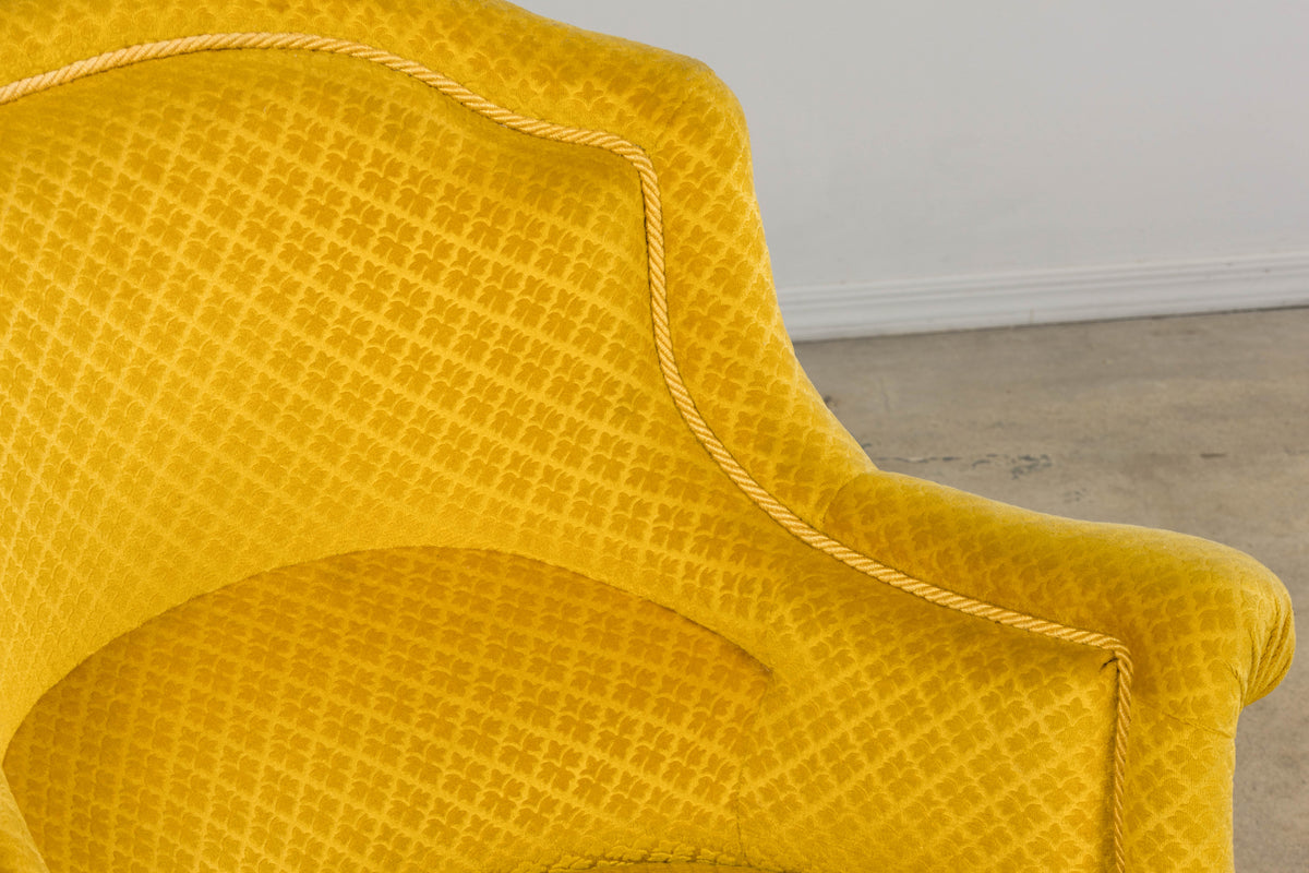 19th Century French Napoleon III Chaise Lounge in Golden Yellow Velvet