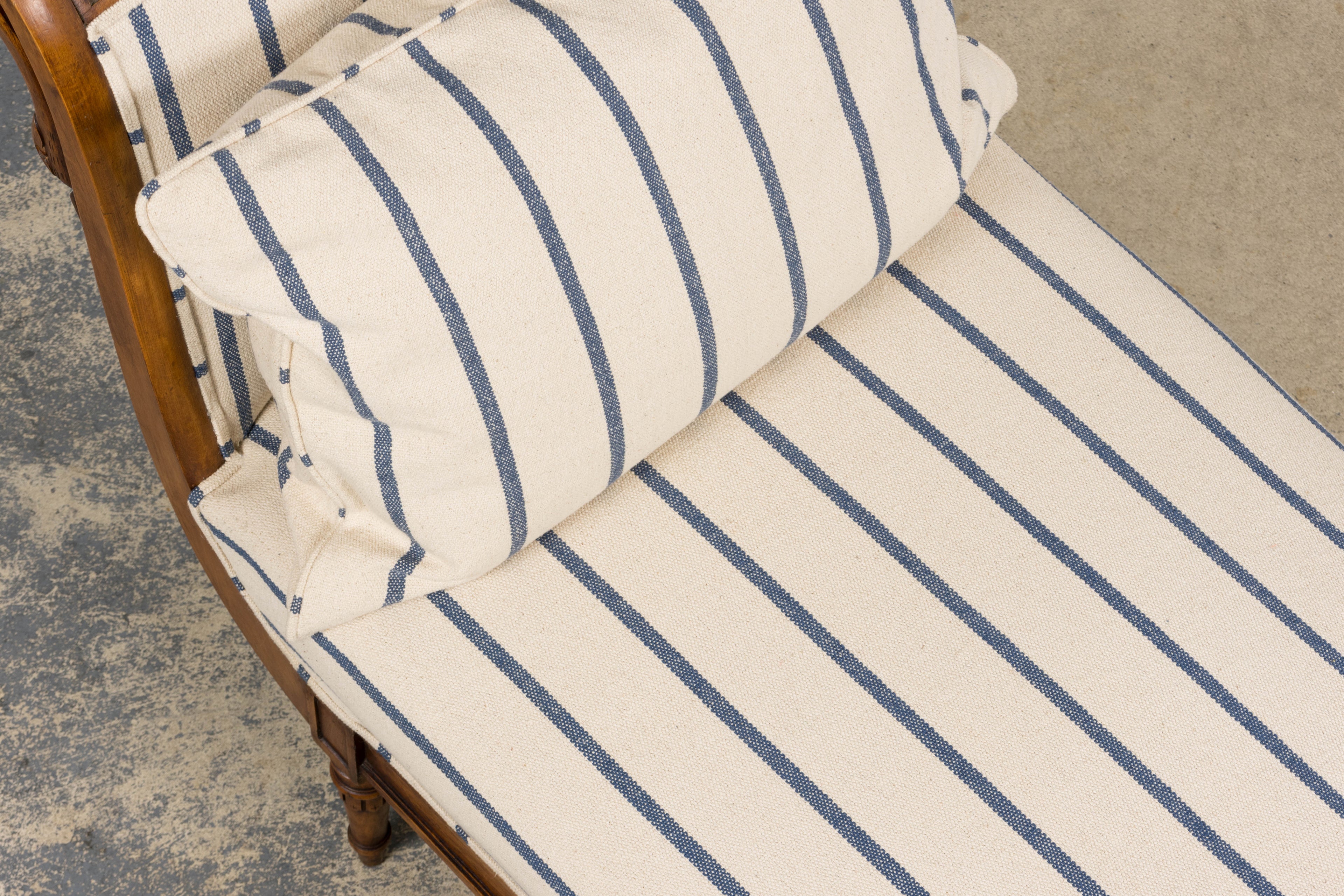 Early 19th Century French Empire Mahogany Recamier in Striped Jacquard