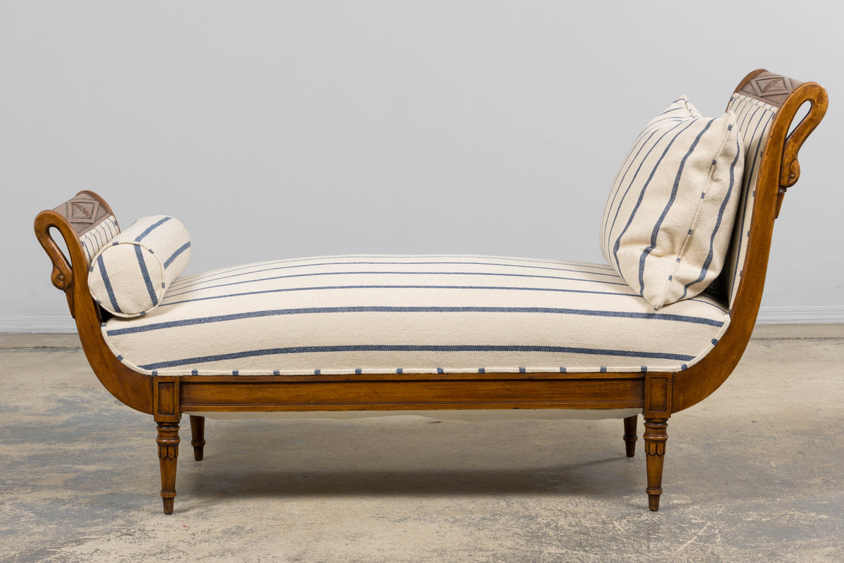 Early 19th Century French Empire Mahogany Recamier in Striped Jacquard