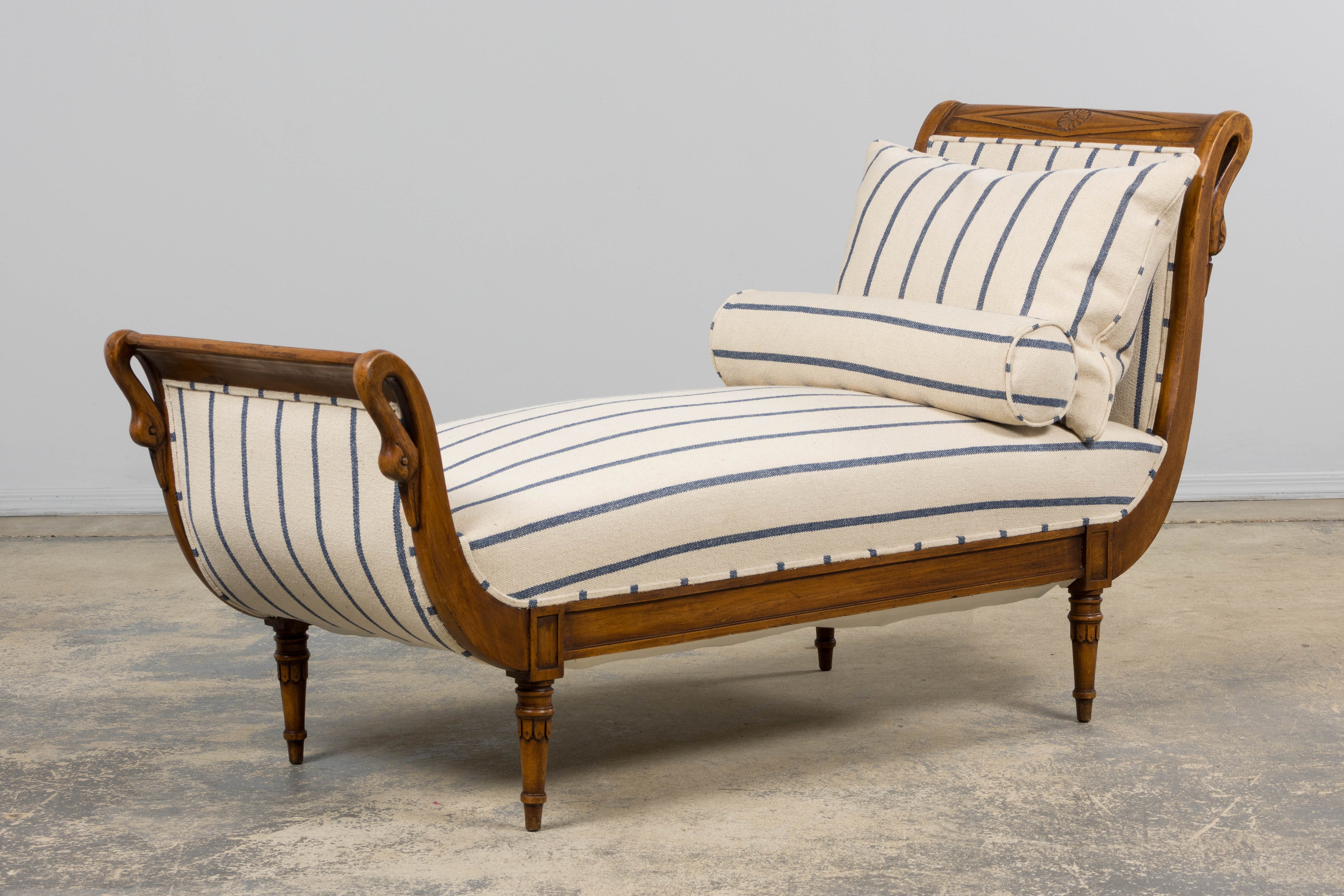 Early 19th Century French Empire Mahogany Recamier in Striped Jacquard