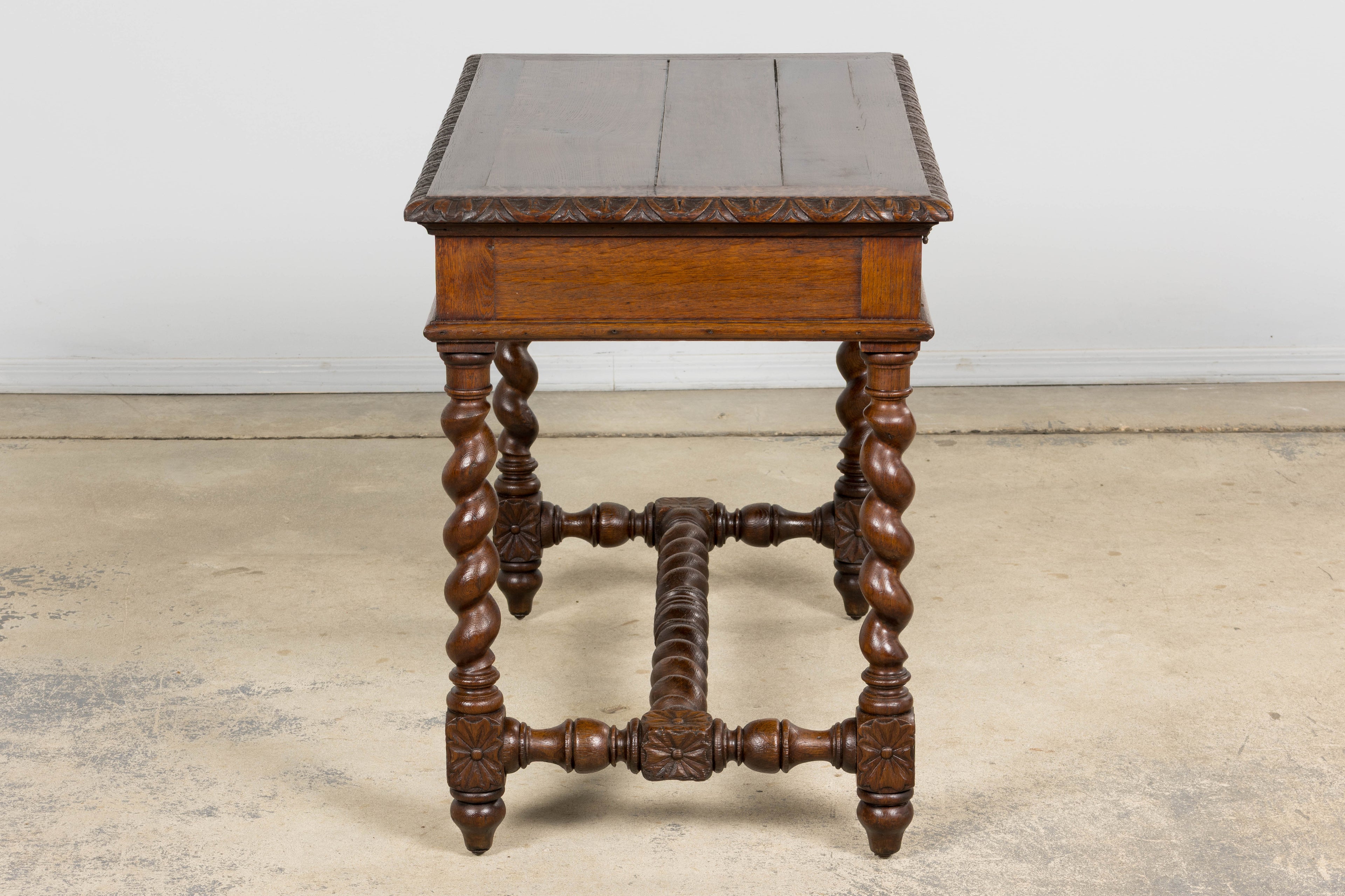 Antique French Louis XIII Style Oak Writing Table or Side Table, Late 19th Century